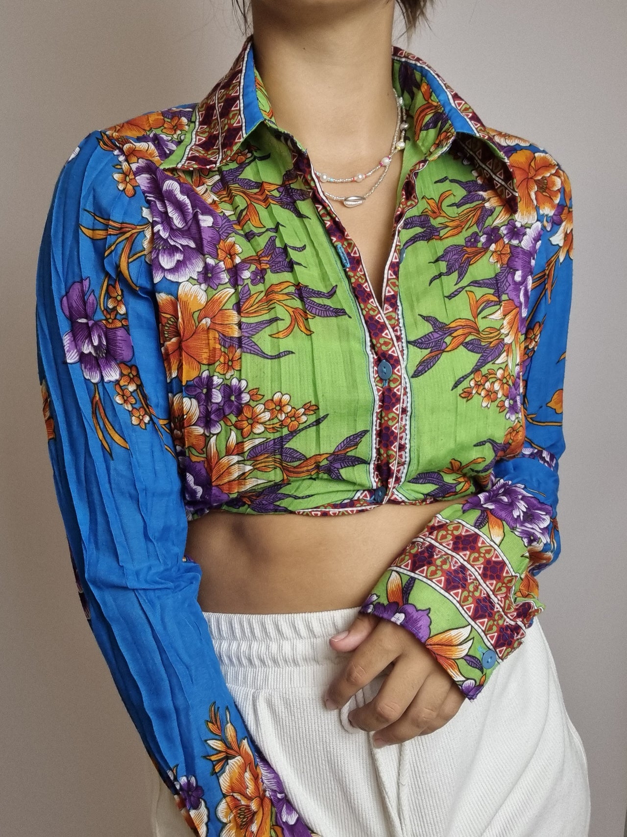 Green vintage patterned blouse XS/S