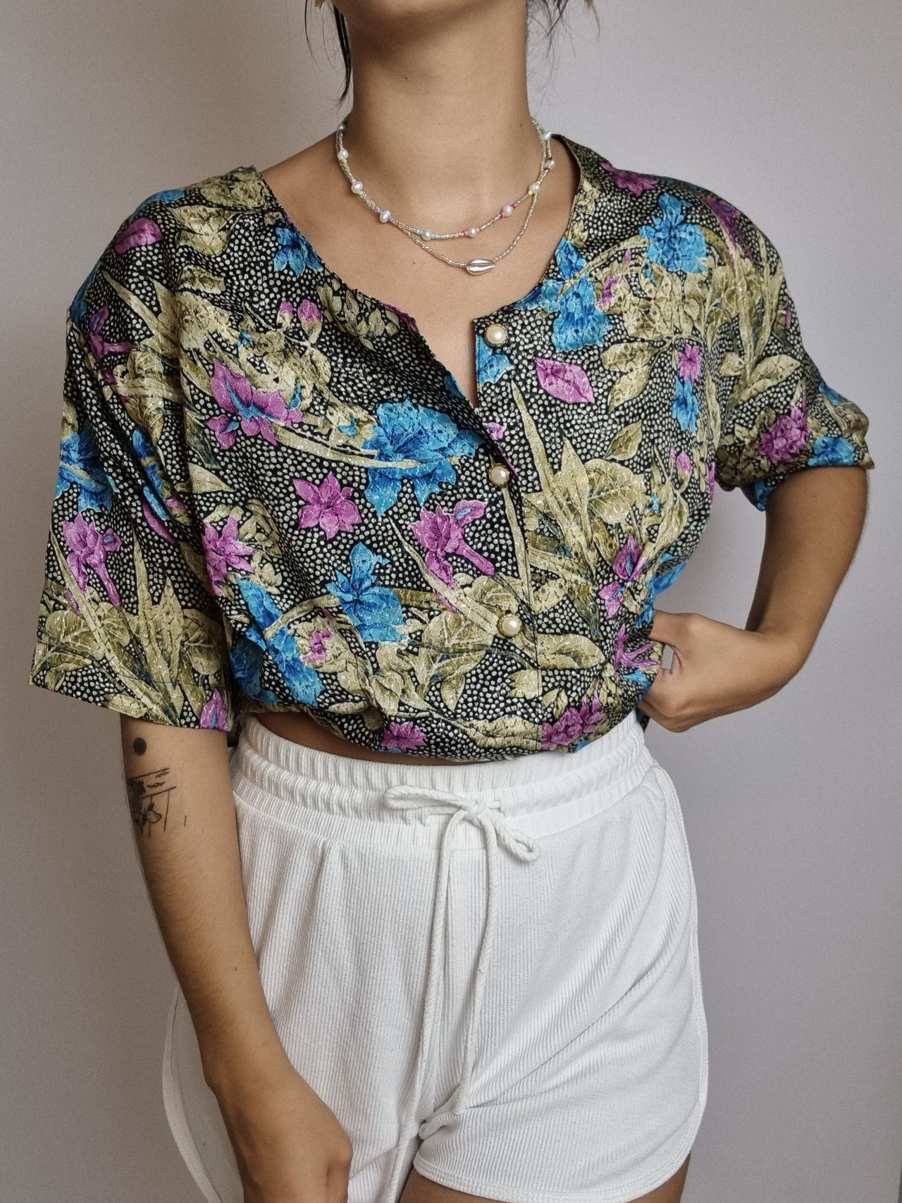Black and gold blouse with vintage patterns S