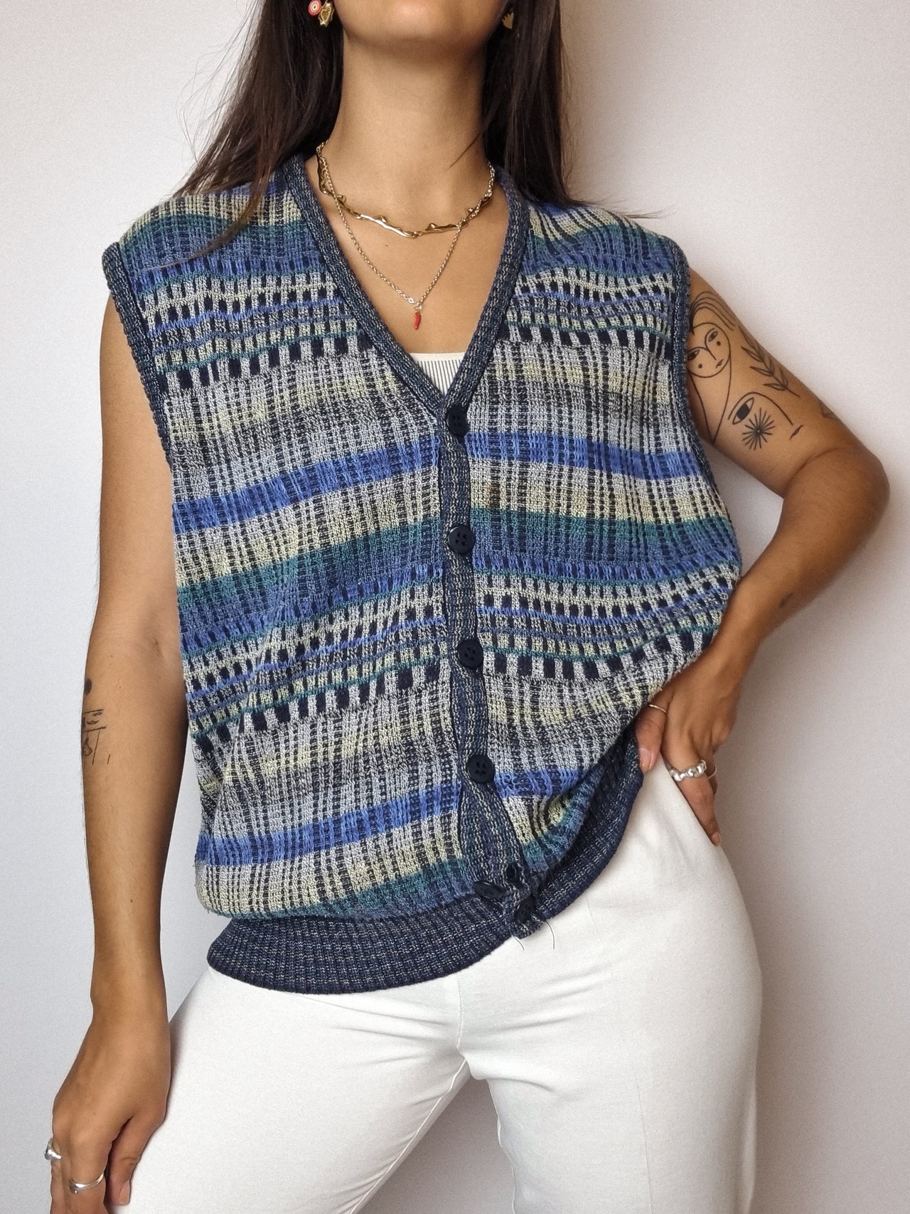 Blue and green knitted vest L