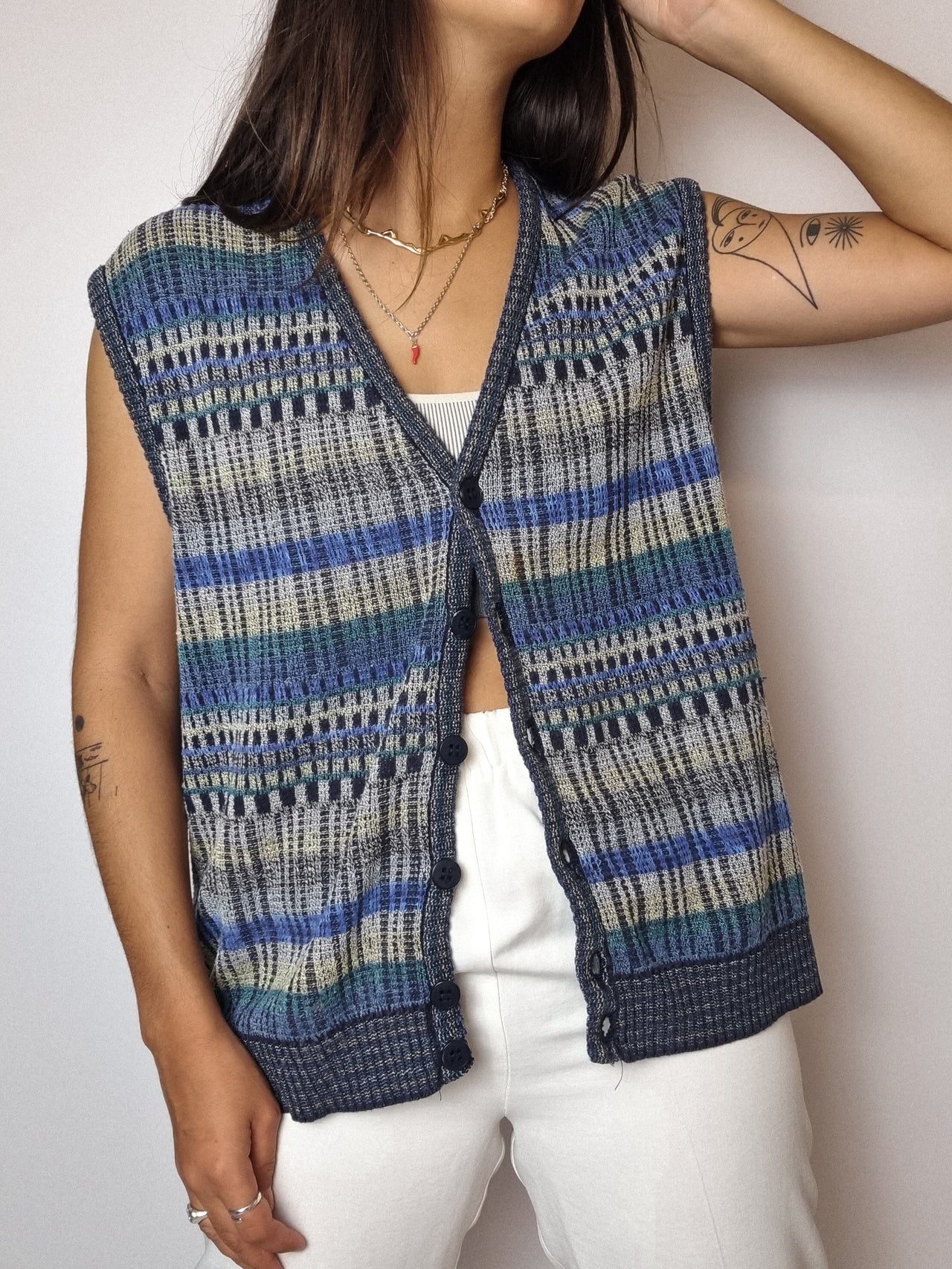 Blue and green knitted vest L