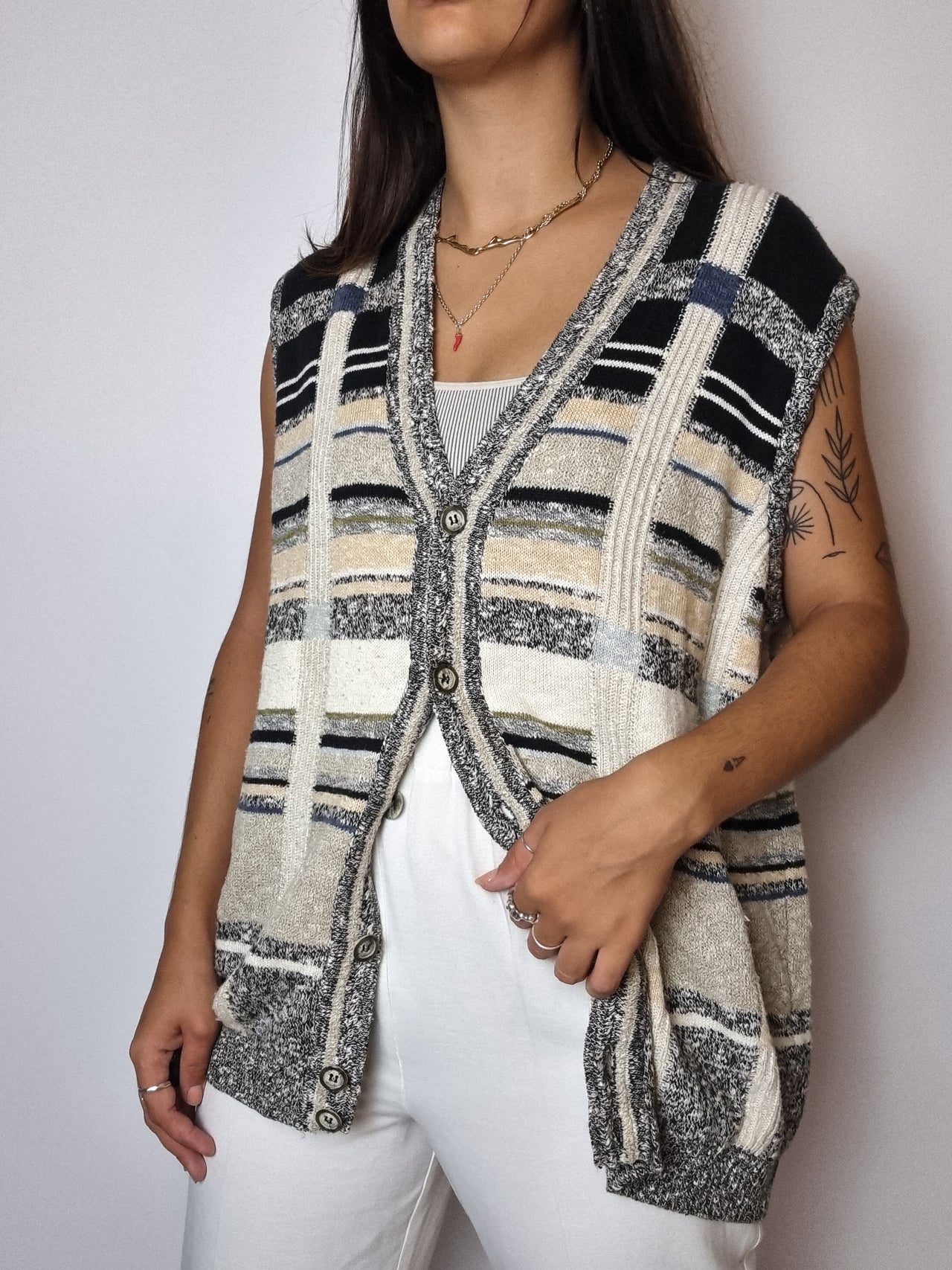 XL Patterned Cream Knit Vest