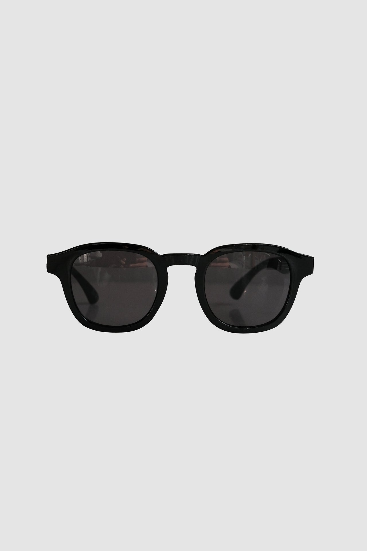 Schwarze runde recycelte Vintage-Brille