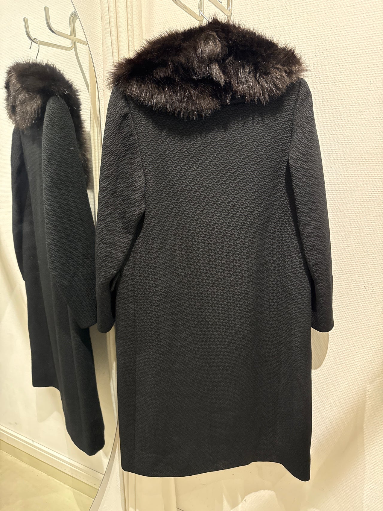 Manteau avec col en fausse fourrure amovible L live