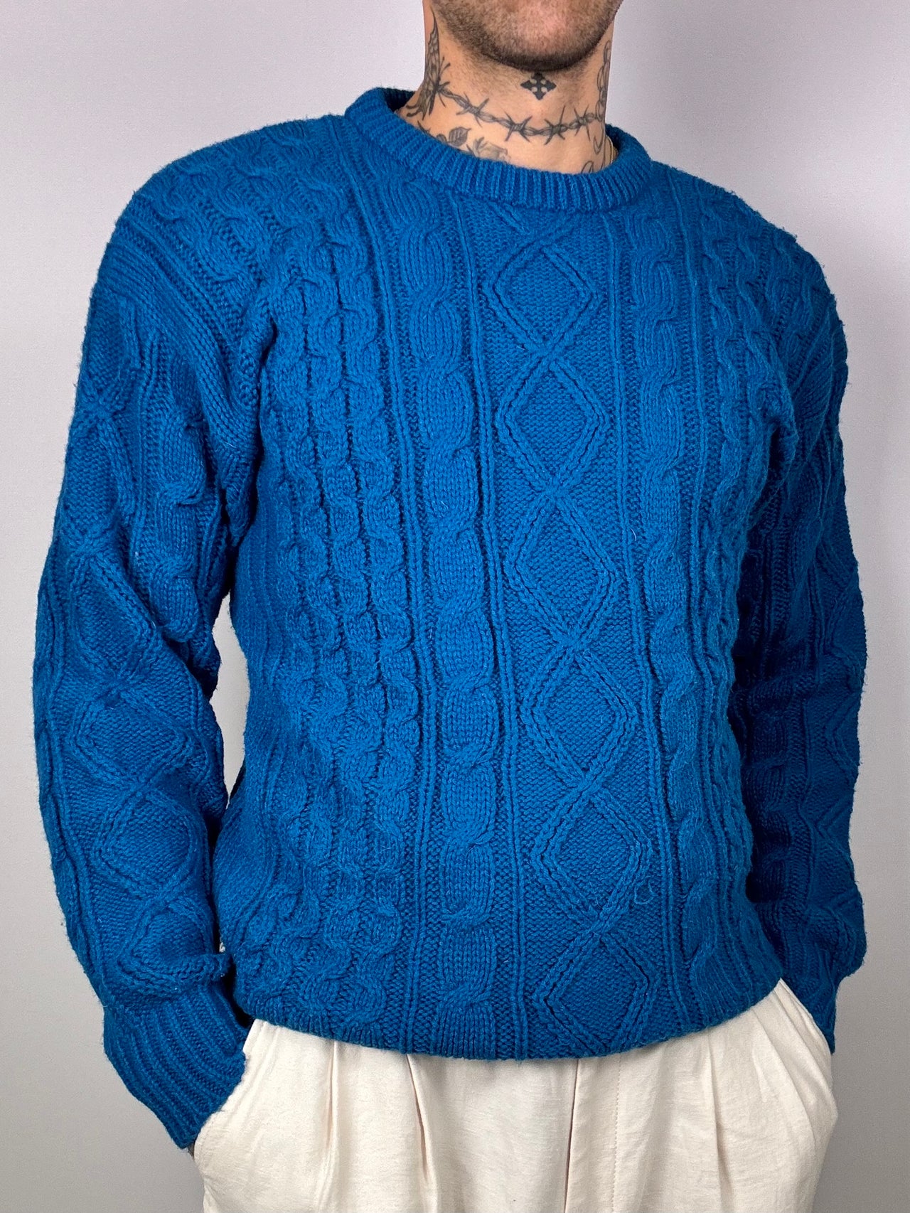 Königsblau/türkisfarbener Strickpullover