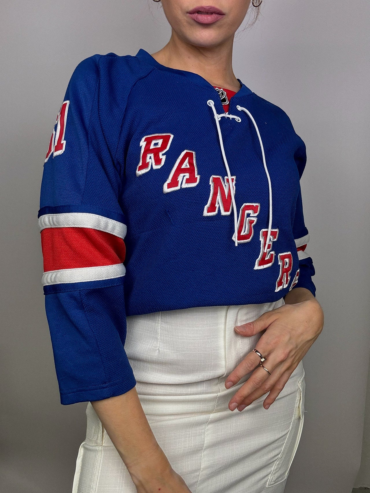 Blaues amerikanisches Vintage-Trikot