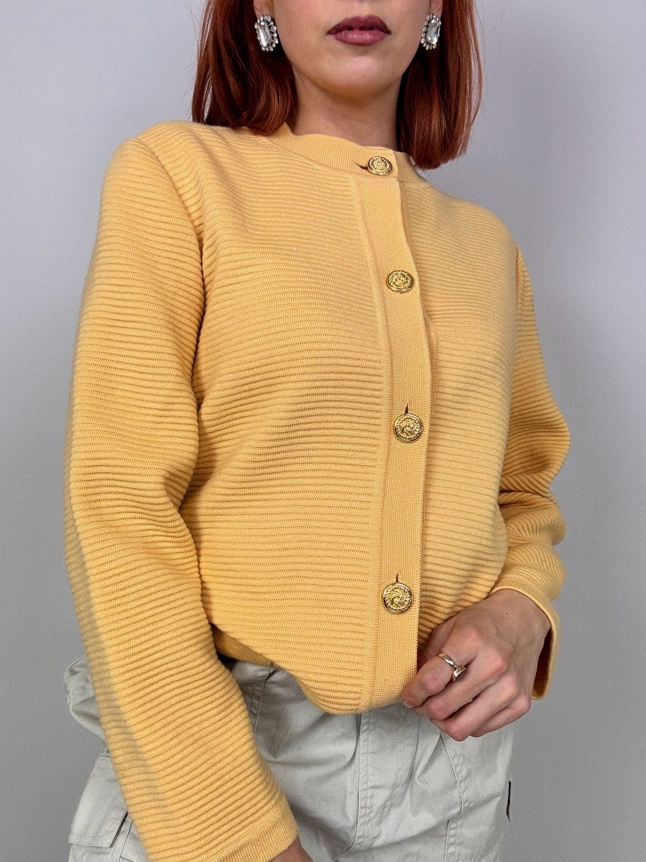Gelbe Vintage-Strickjacke mit goldenen Knöpfen L