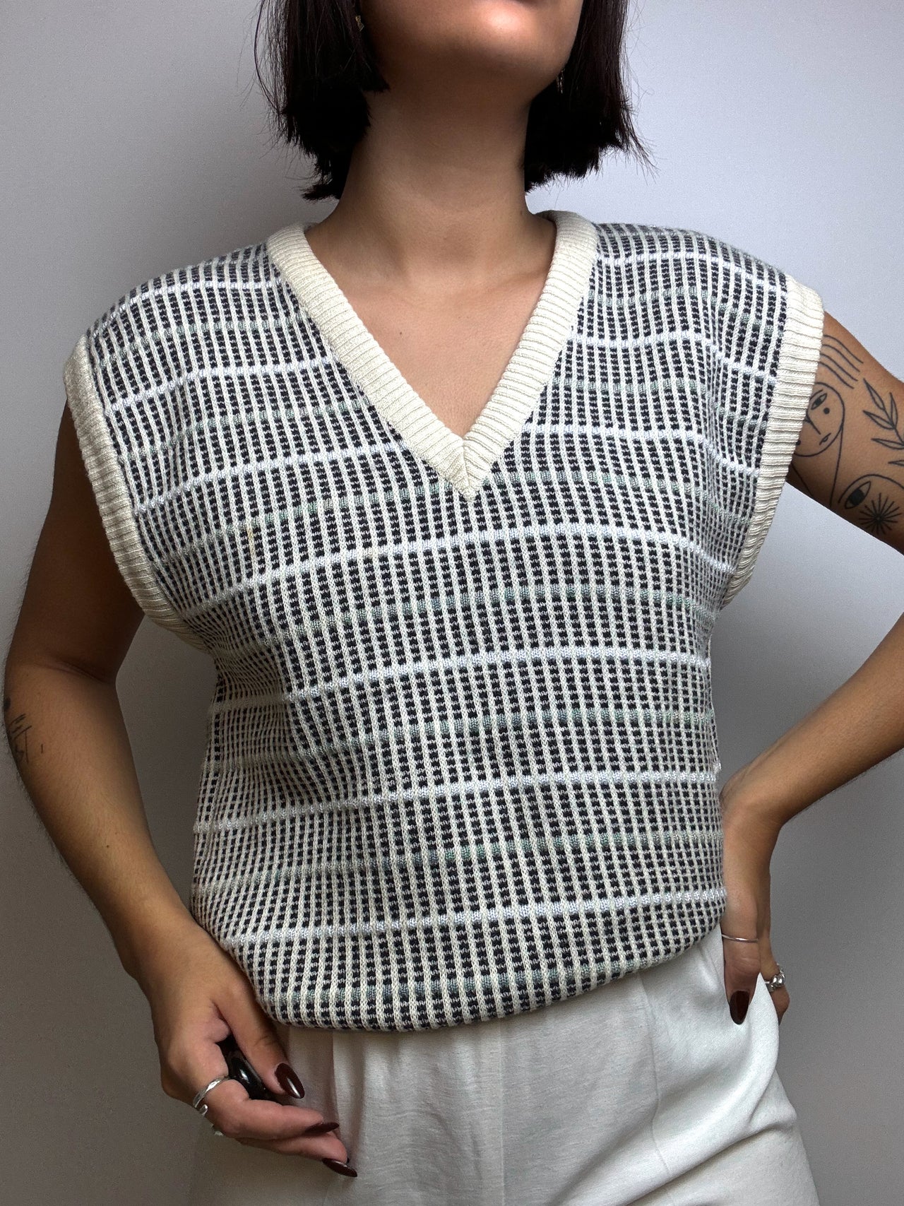 White lined knit vest S/M
