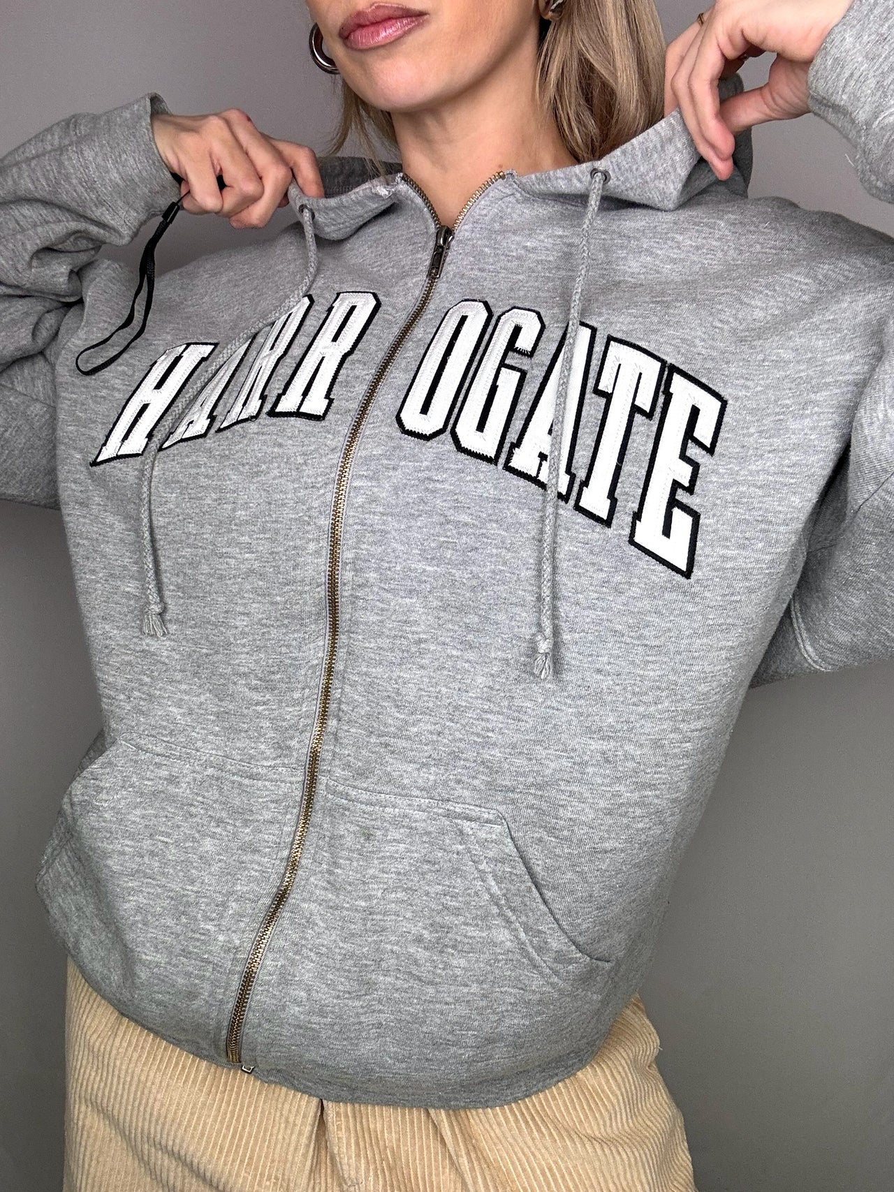 Vintage L/XL Graue Kapuzenjacke