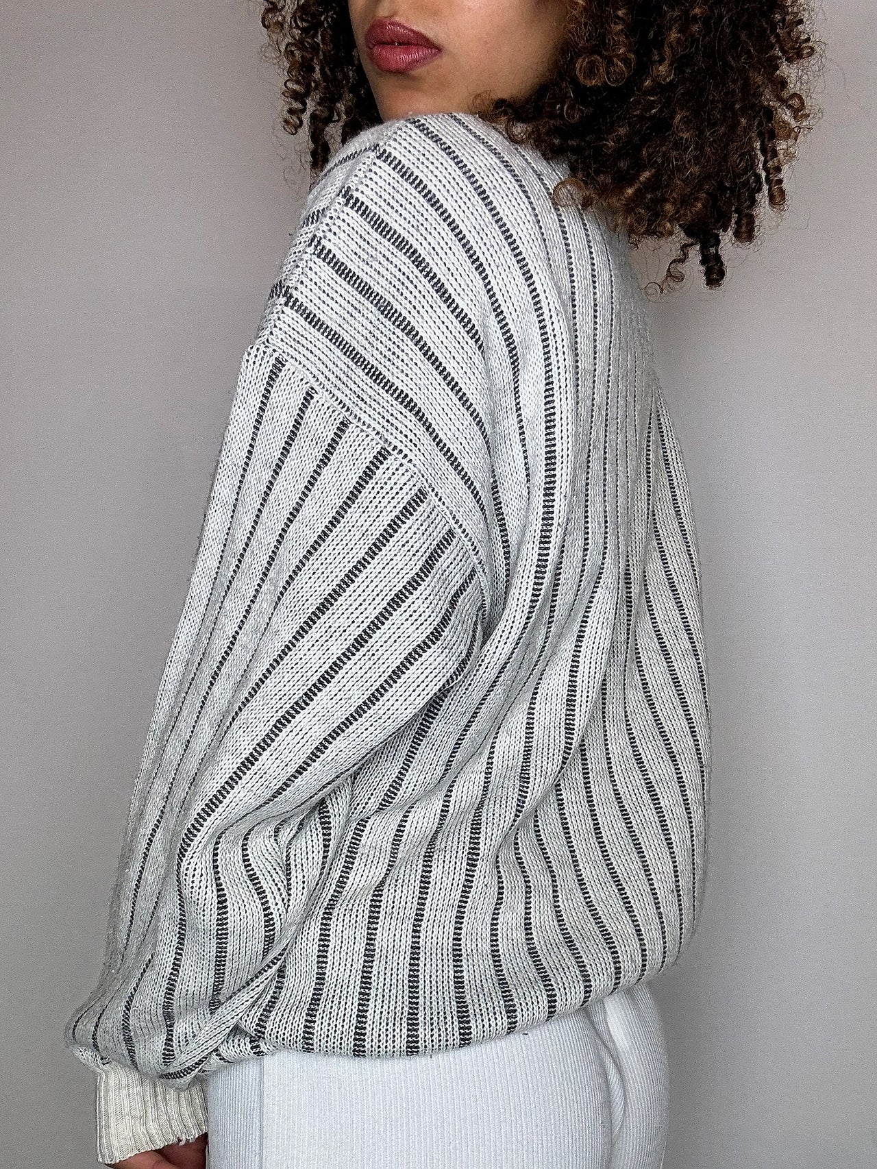 Pull en maille à motifs gris L vintage