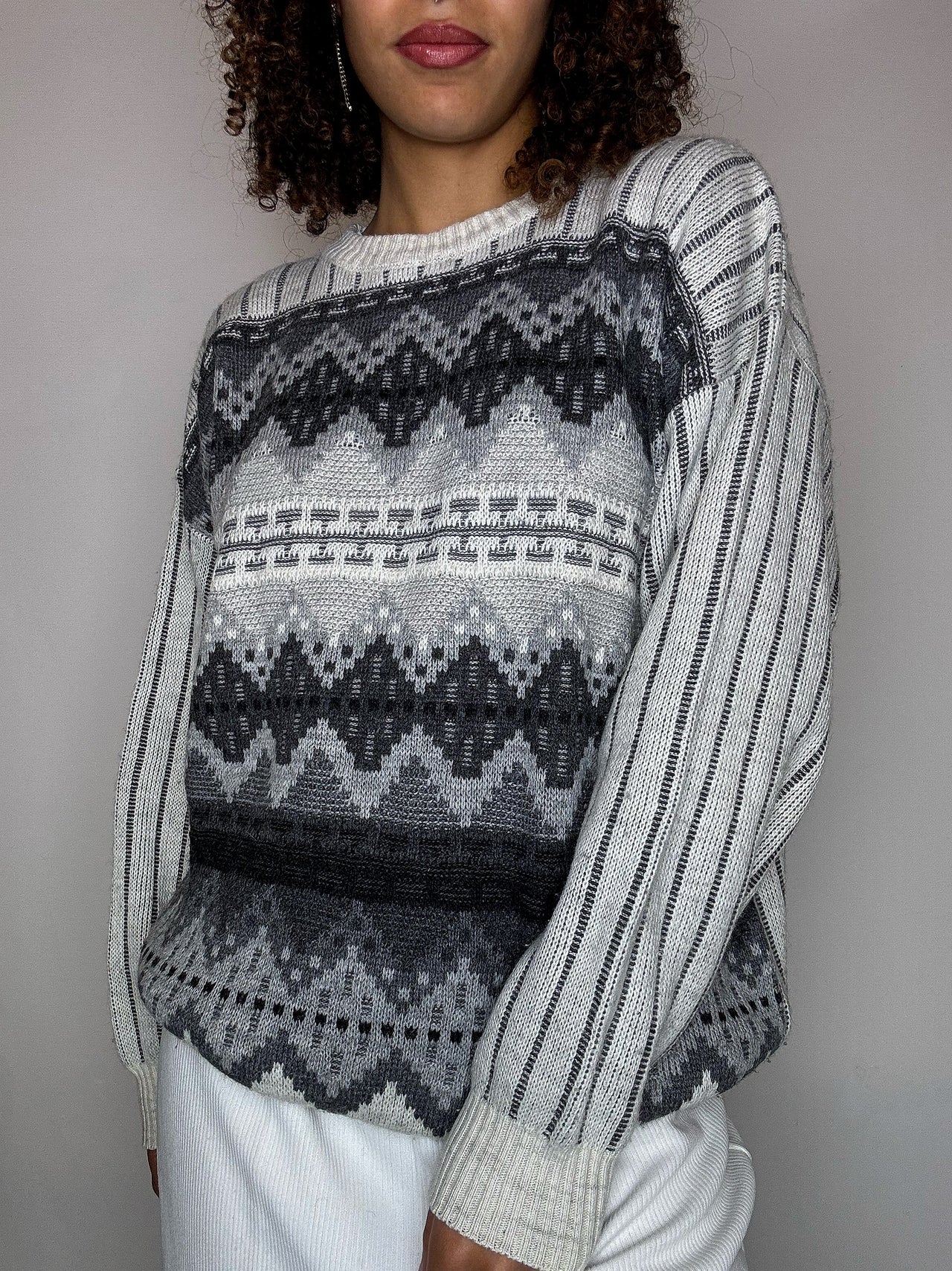 Pull en maille à motifs gris L vintage