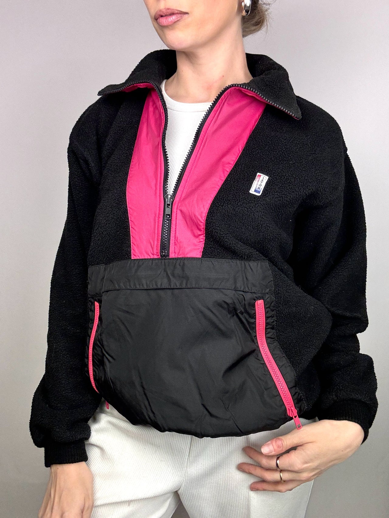 Black and pink graphic fleece S/M vintage
