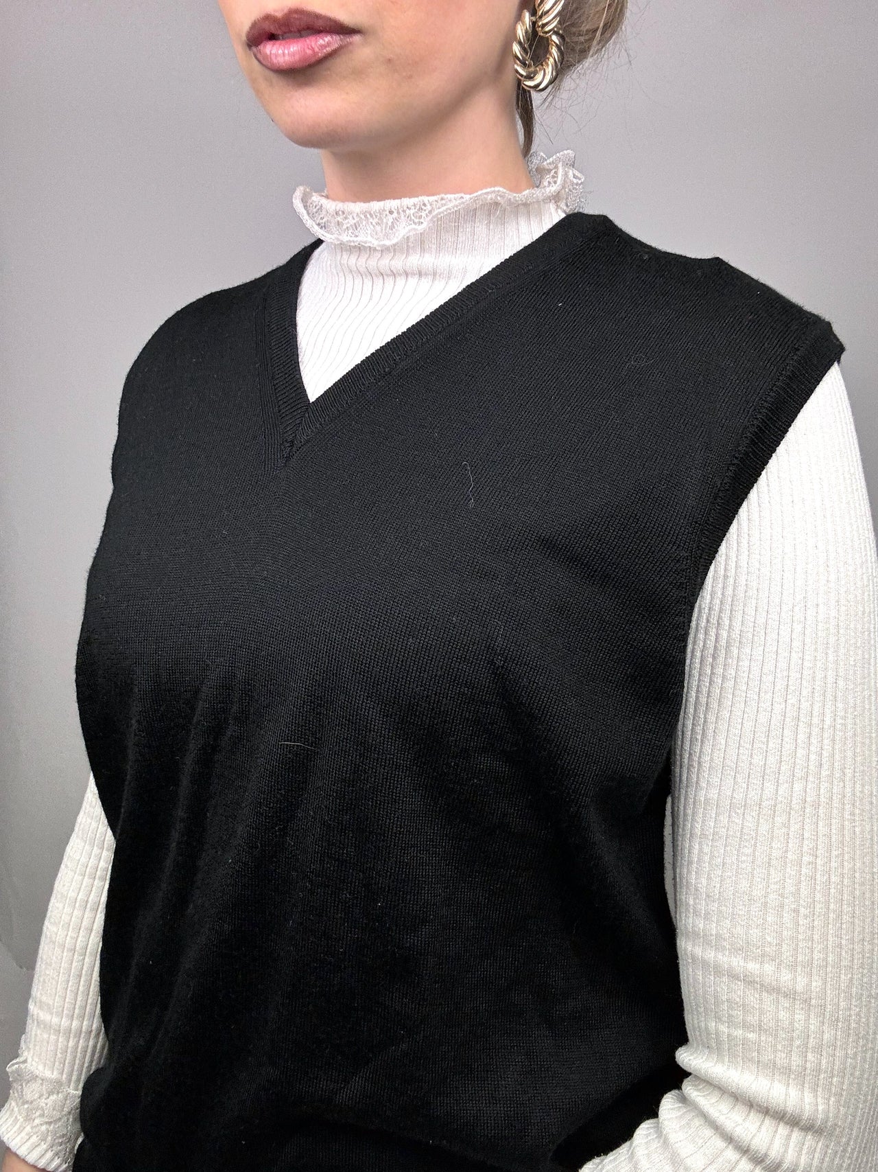 Black wool vest S/M Vintage