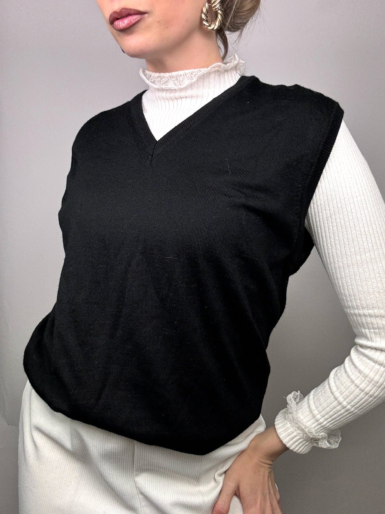 Black wool vest S/M Vintage