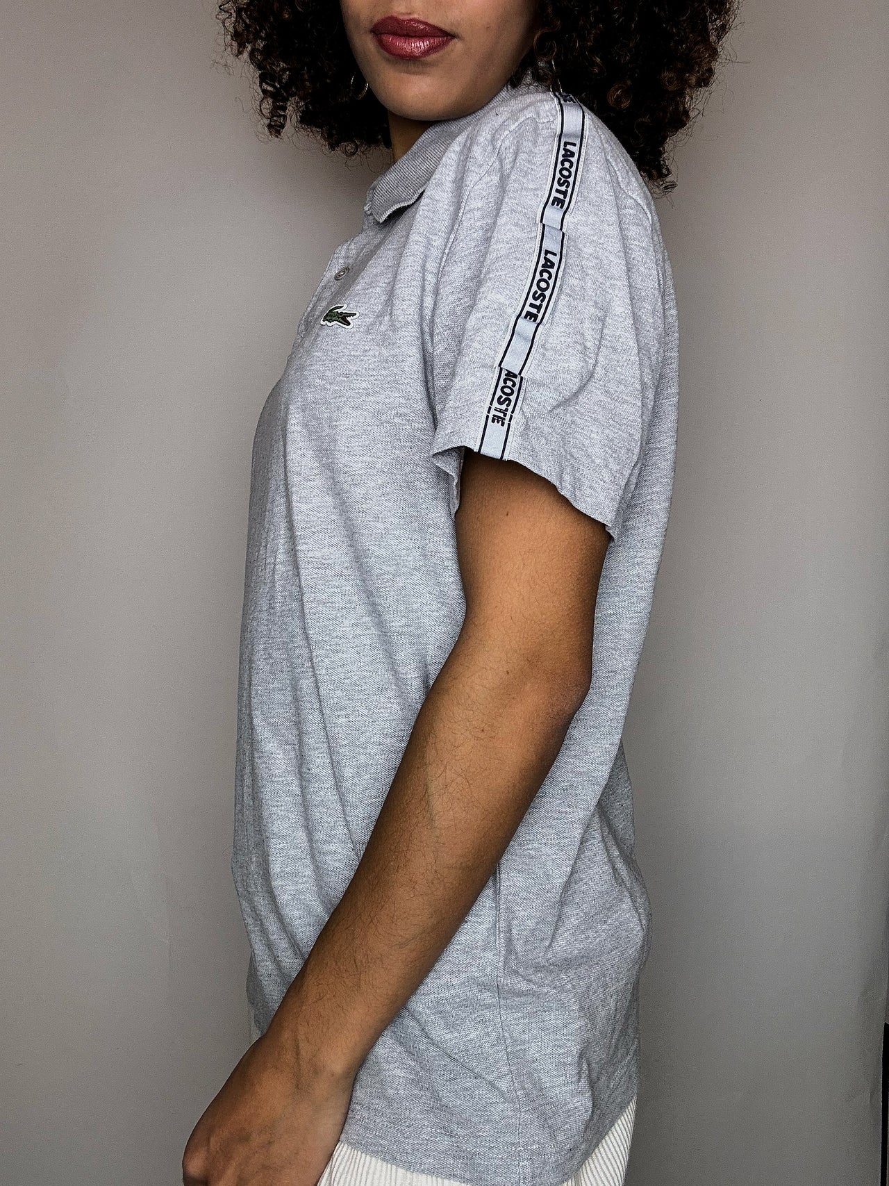 Polo manches courtes avec détail gris LACOSTE M vintage