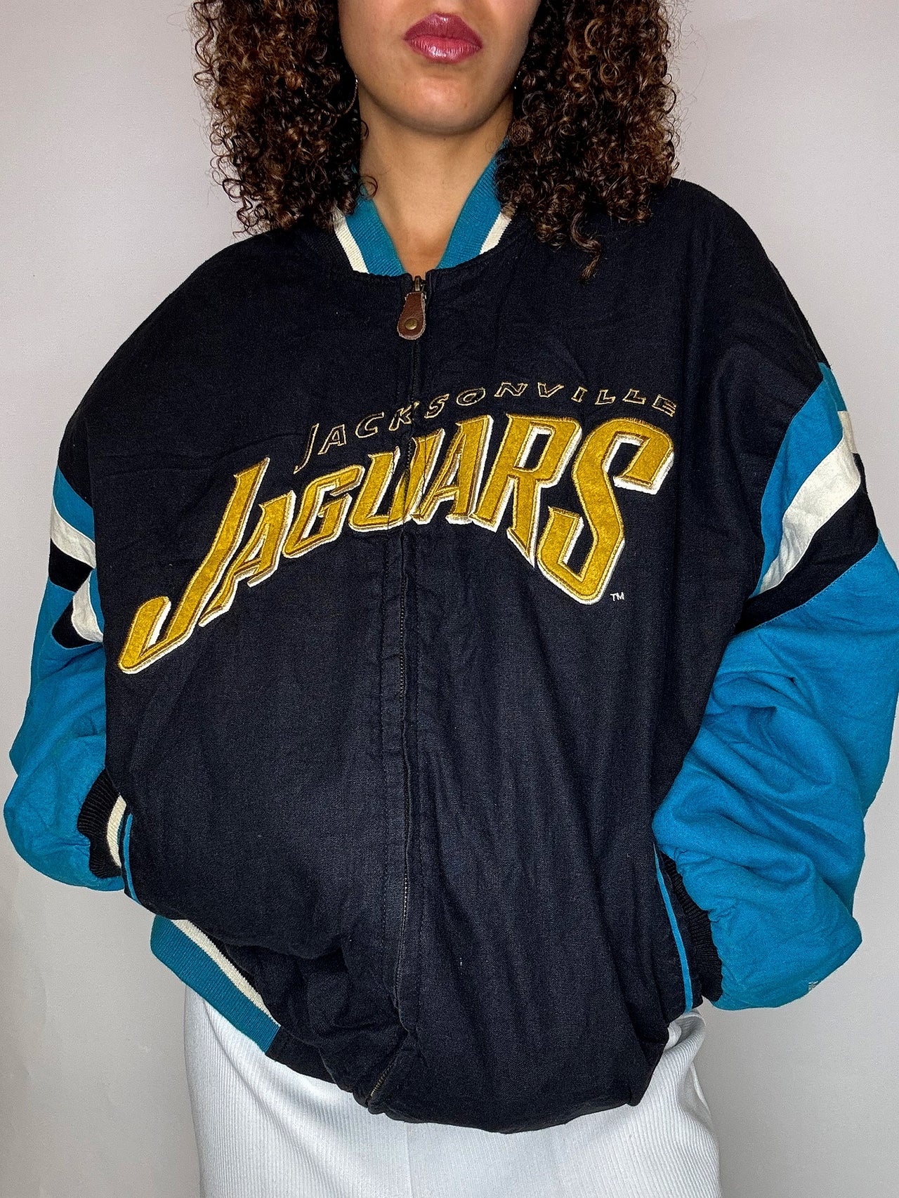 Bomber brodé noir et bleu XL vintage