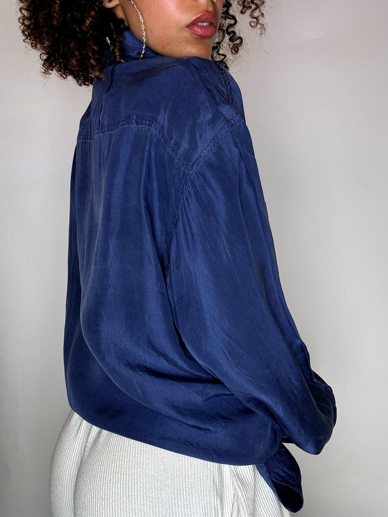 Chemise en soie bleue XL vintage