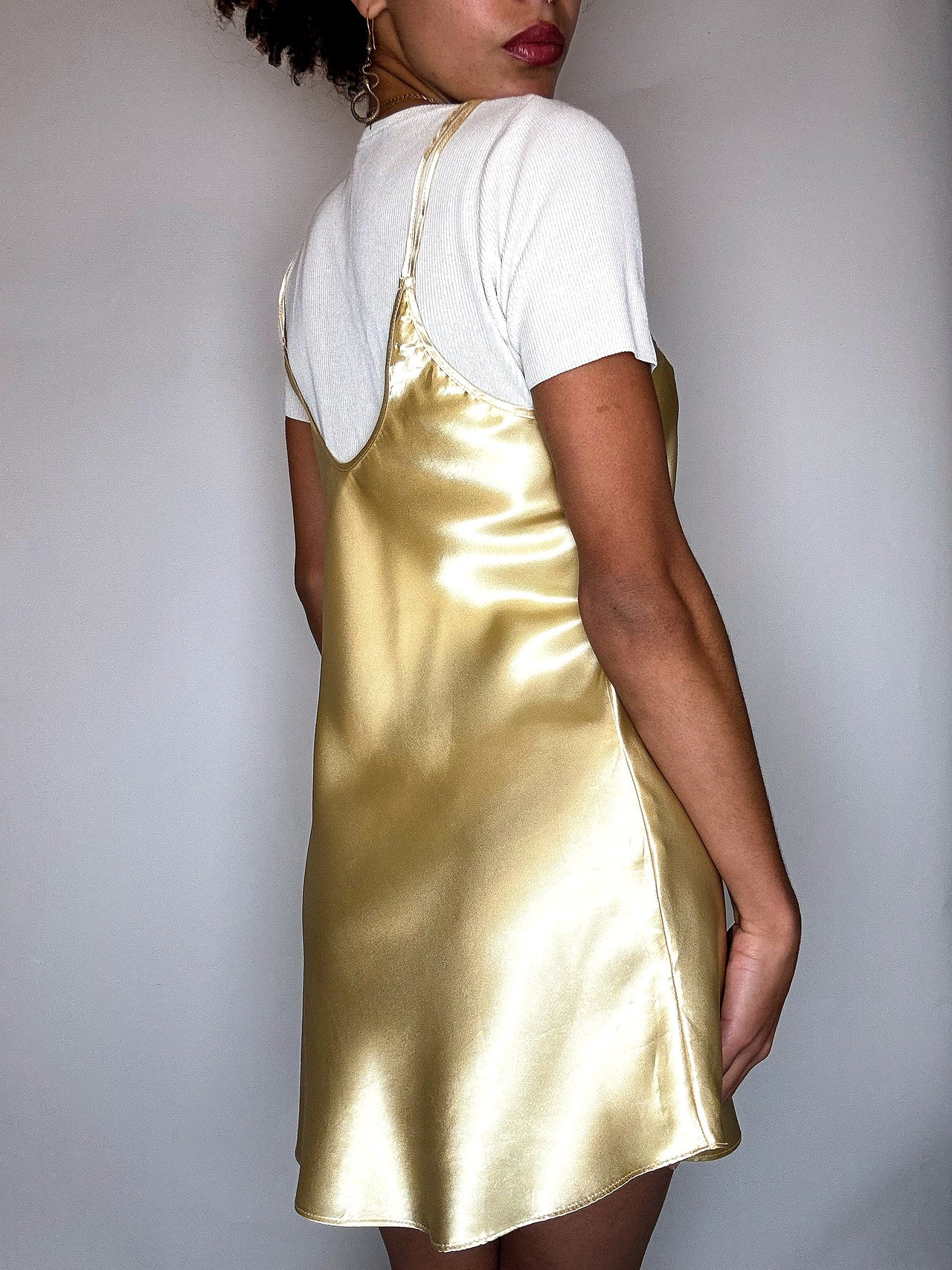 Robe lingerie dorée avec dentelle décolleté S vintage