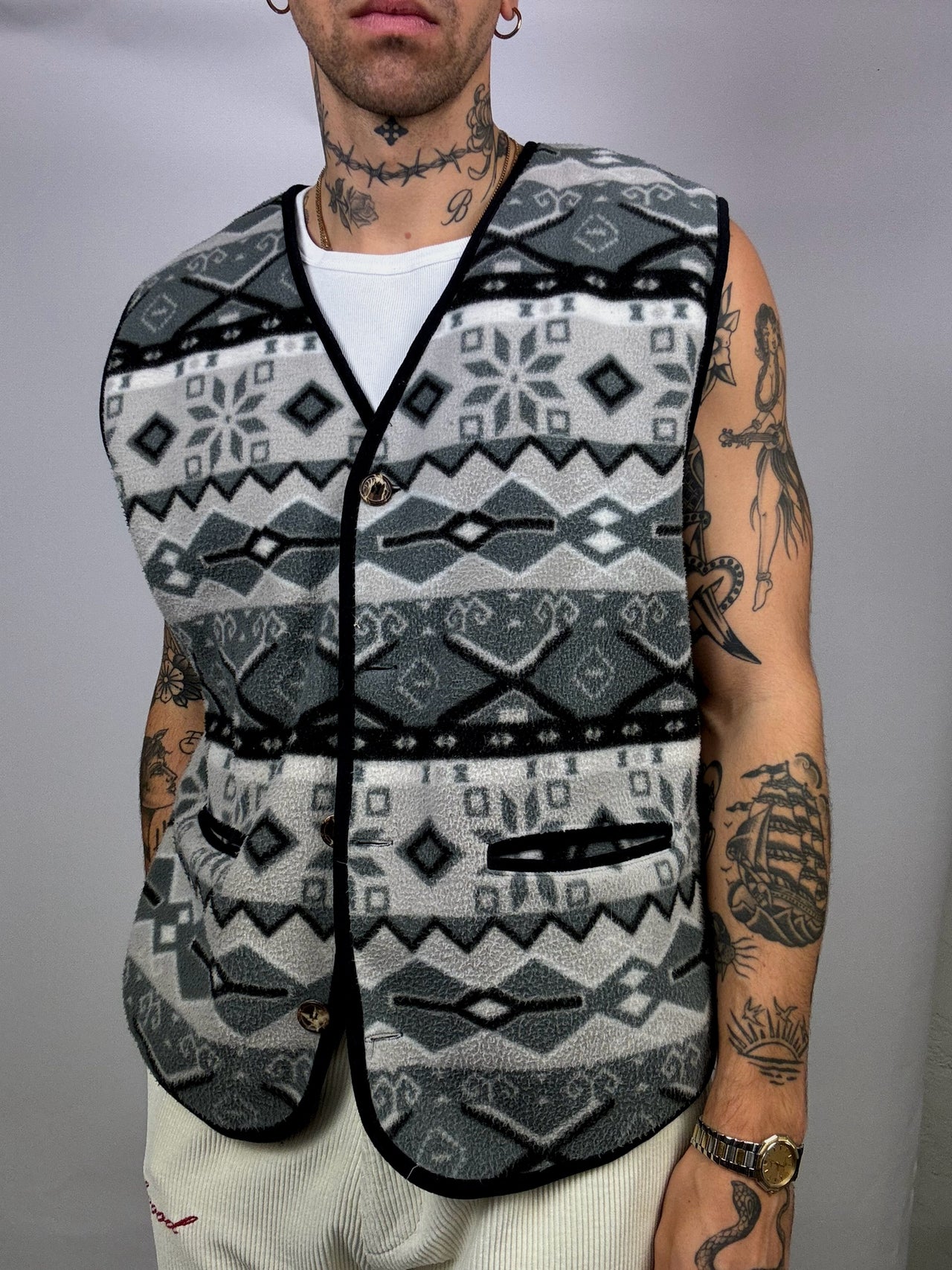 Vintage VL/XL patterned fleece vest with collar