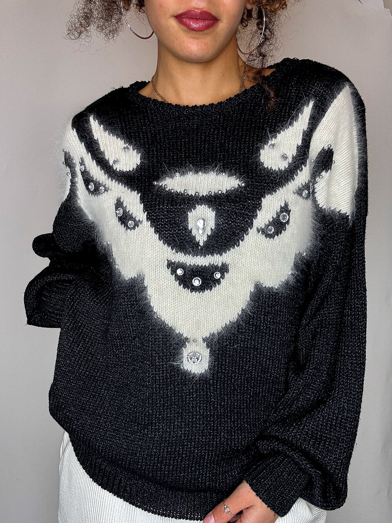 Pull avec détails noir M vintage