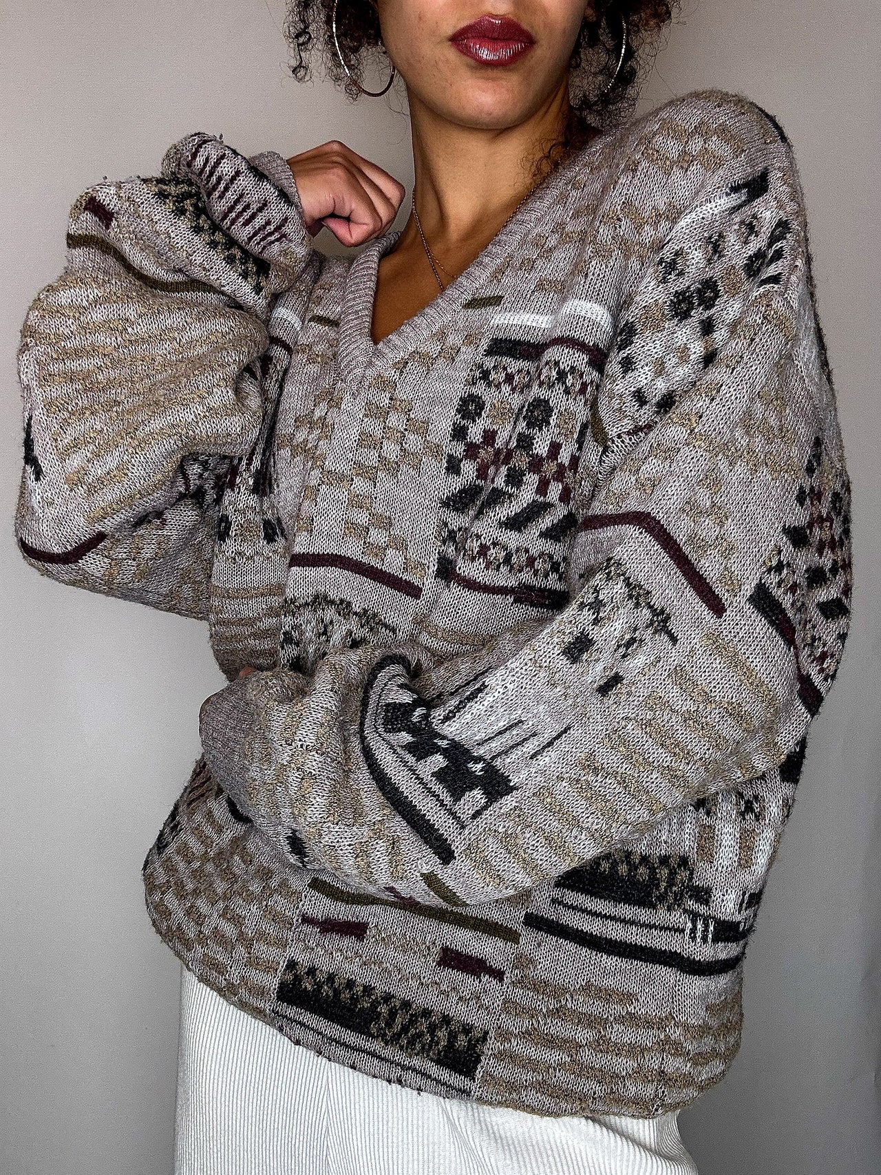 Pull col V graphique M vintage