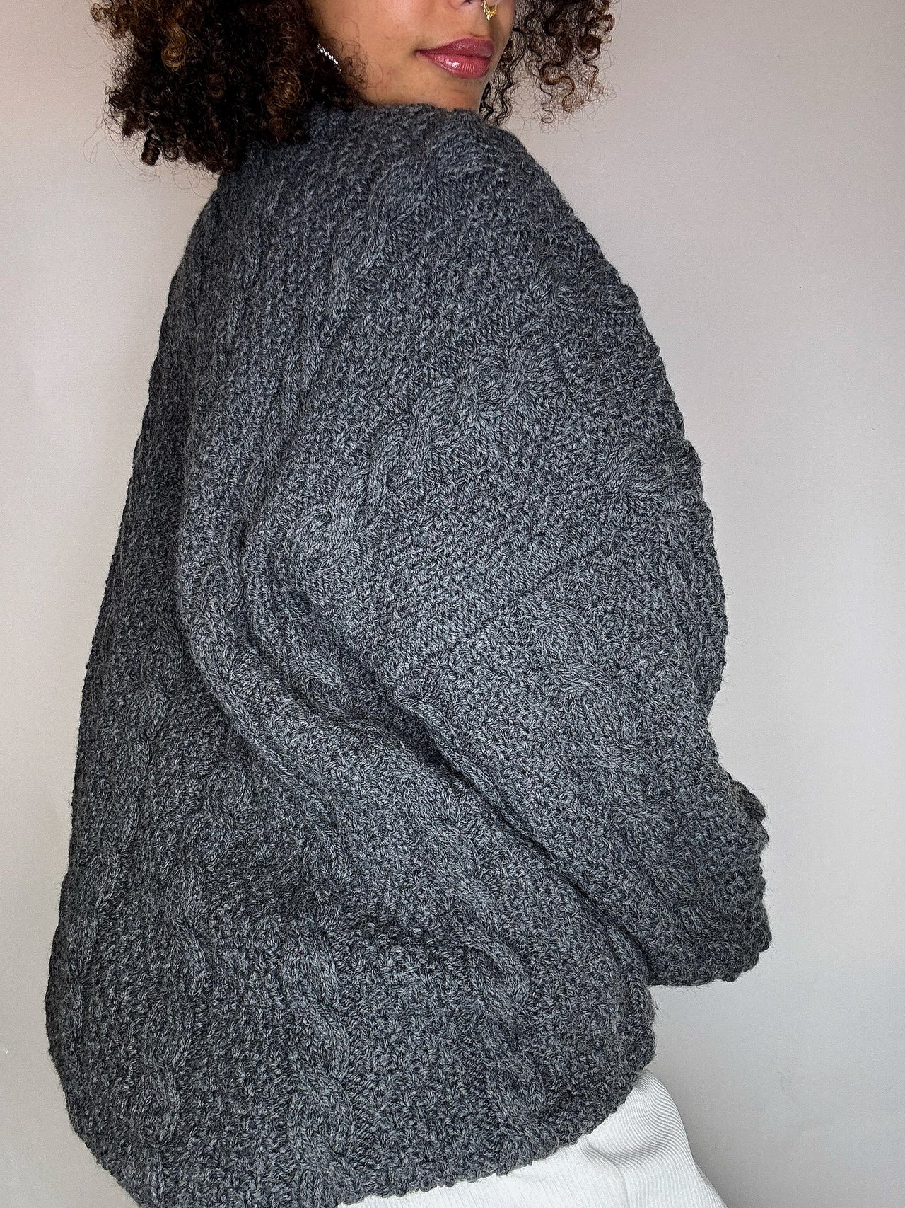 Pull col rond en maille tressée gris XL vintage