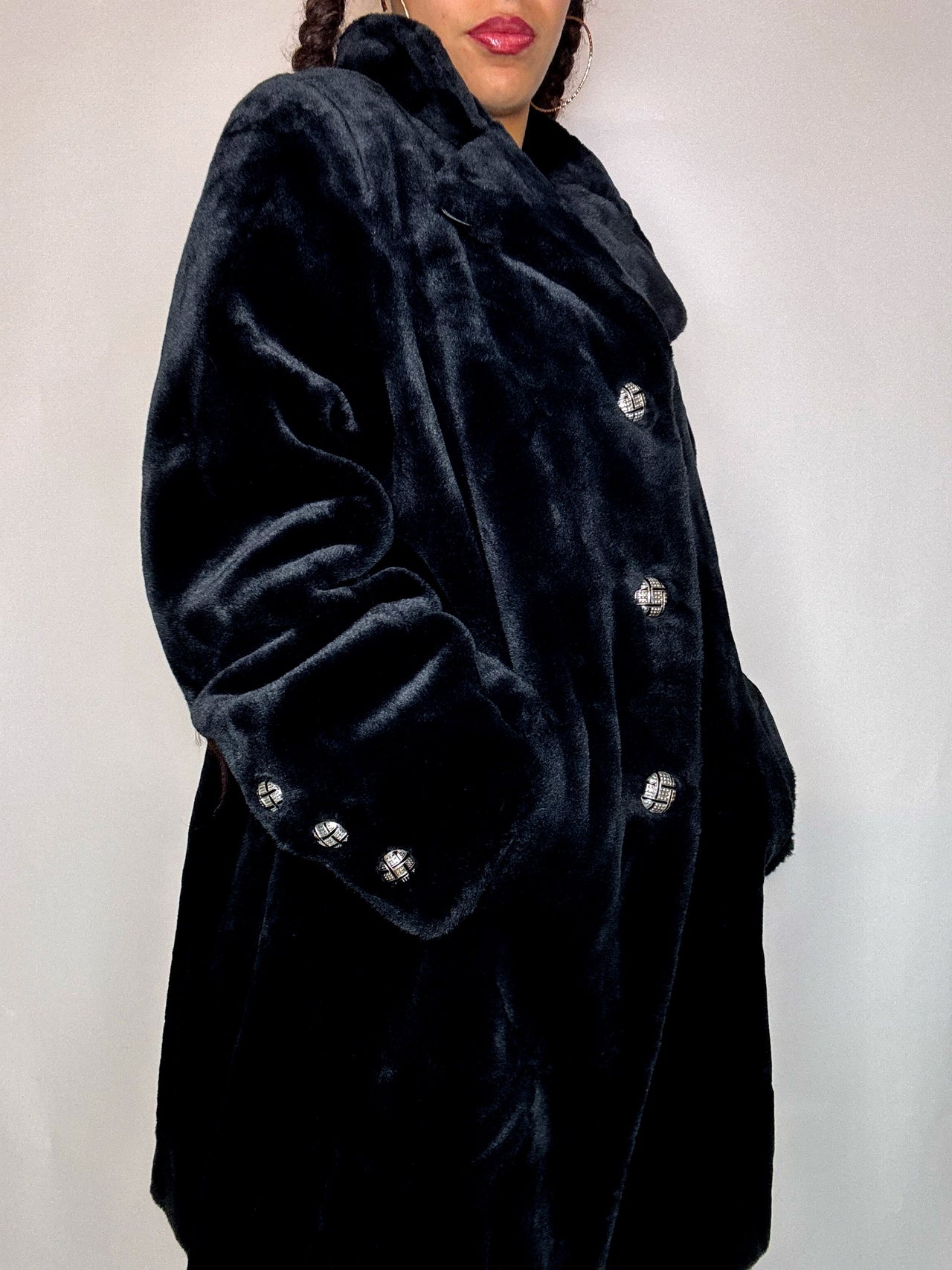 Manteau en fausse fourrure noire S/M vintage