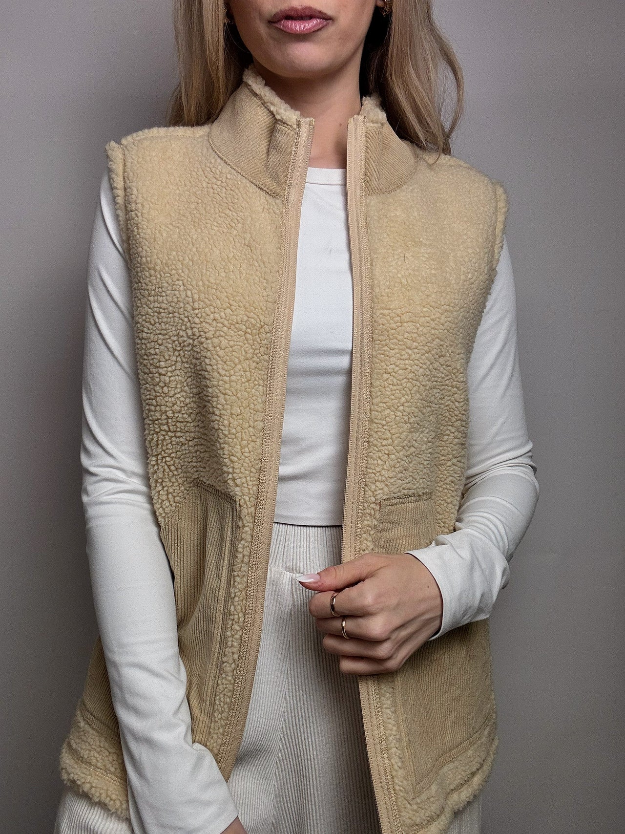 M Vintage stand-up collar fleece vest