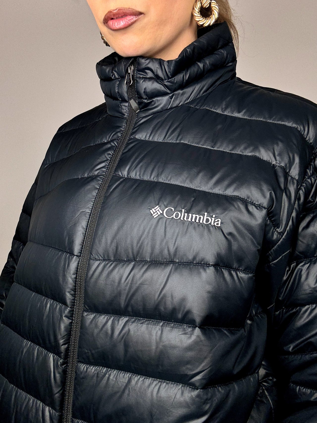 COLOMBIA L vintage black fine puffy down jacket
