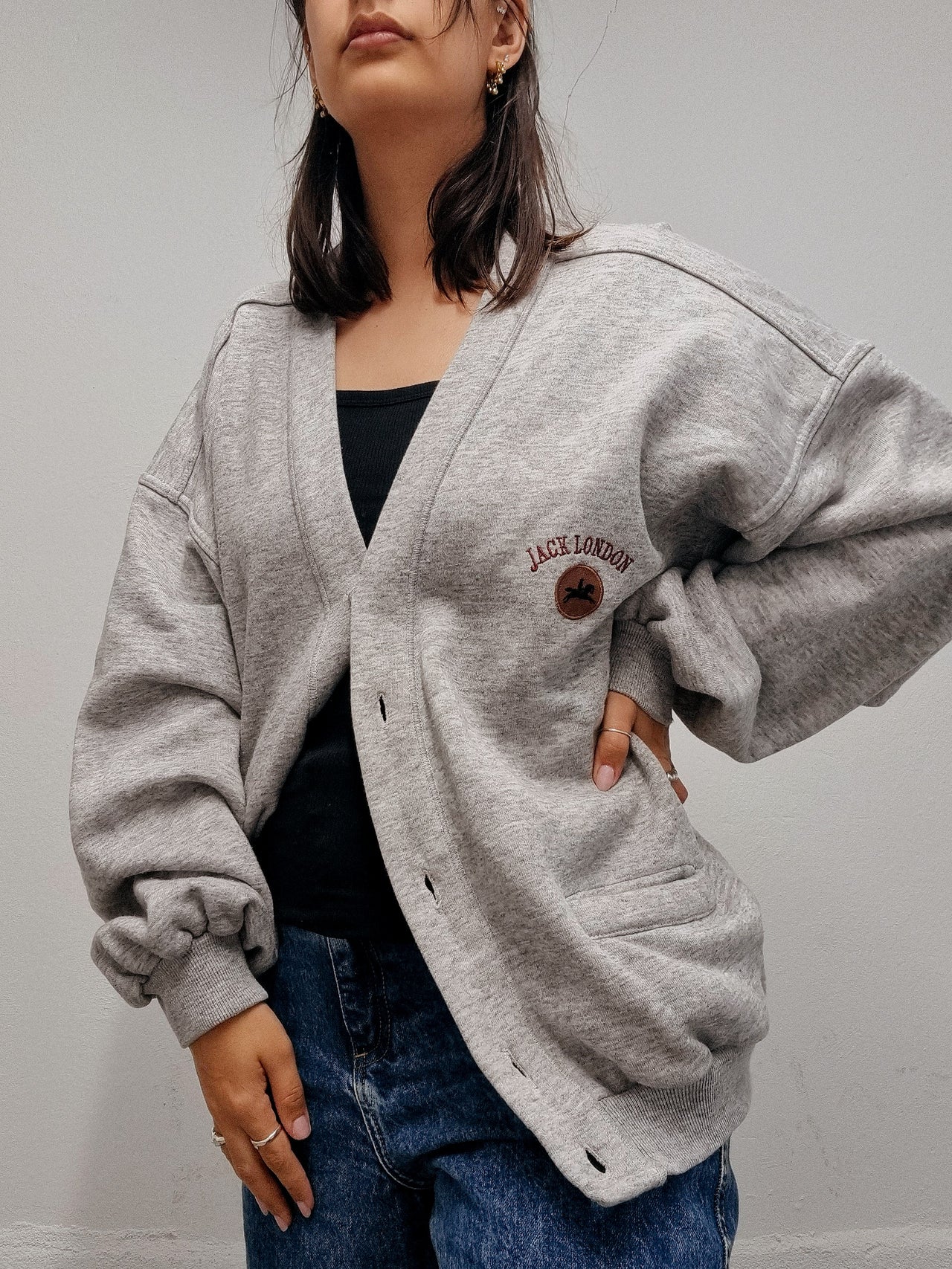 Vintage hellgrauer übergroßer bestickter Cardigan XL