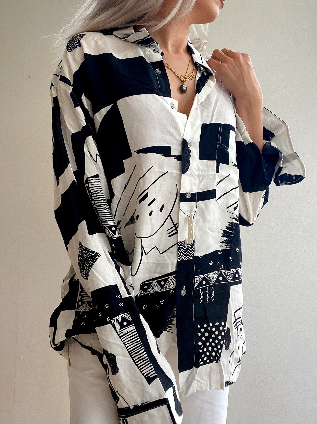 Vintage 80/90er Jahre weiß und schwarz gemustertes Hemd XL