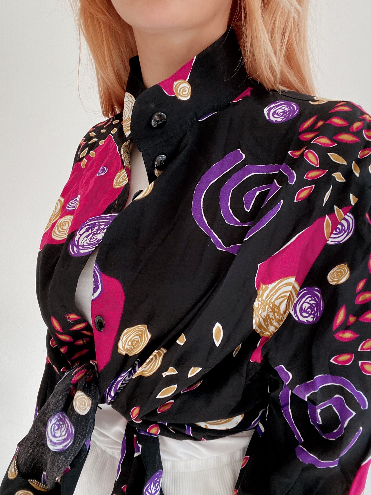 Chemise Vintage 80/90s noire et rose à motifs