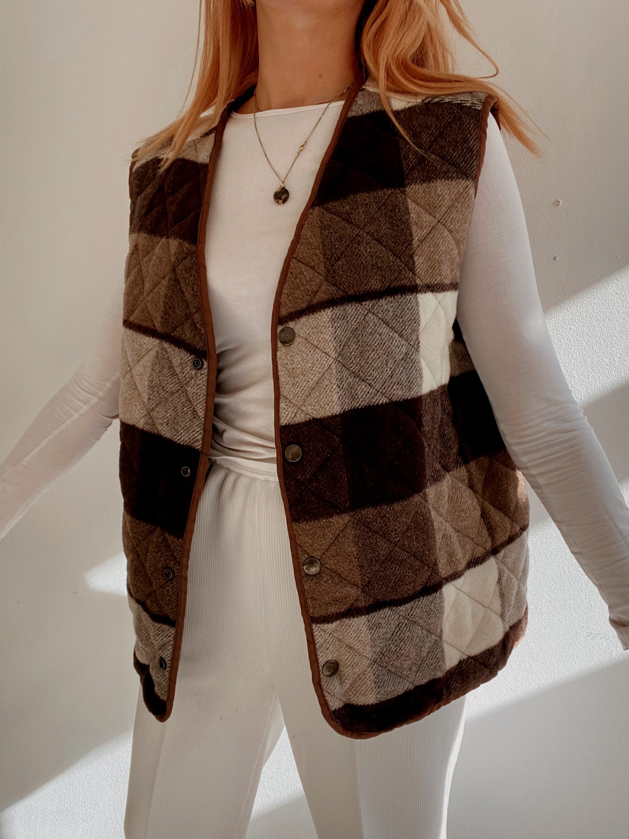 Black V-neck wool cardigan with pink/yellow pattern