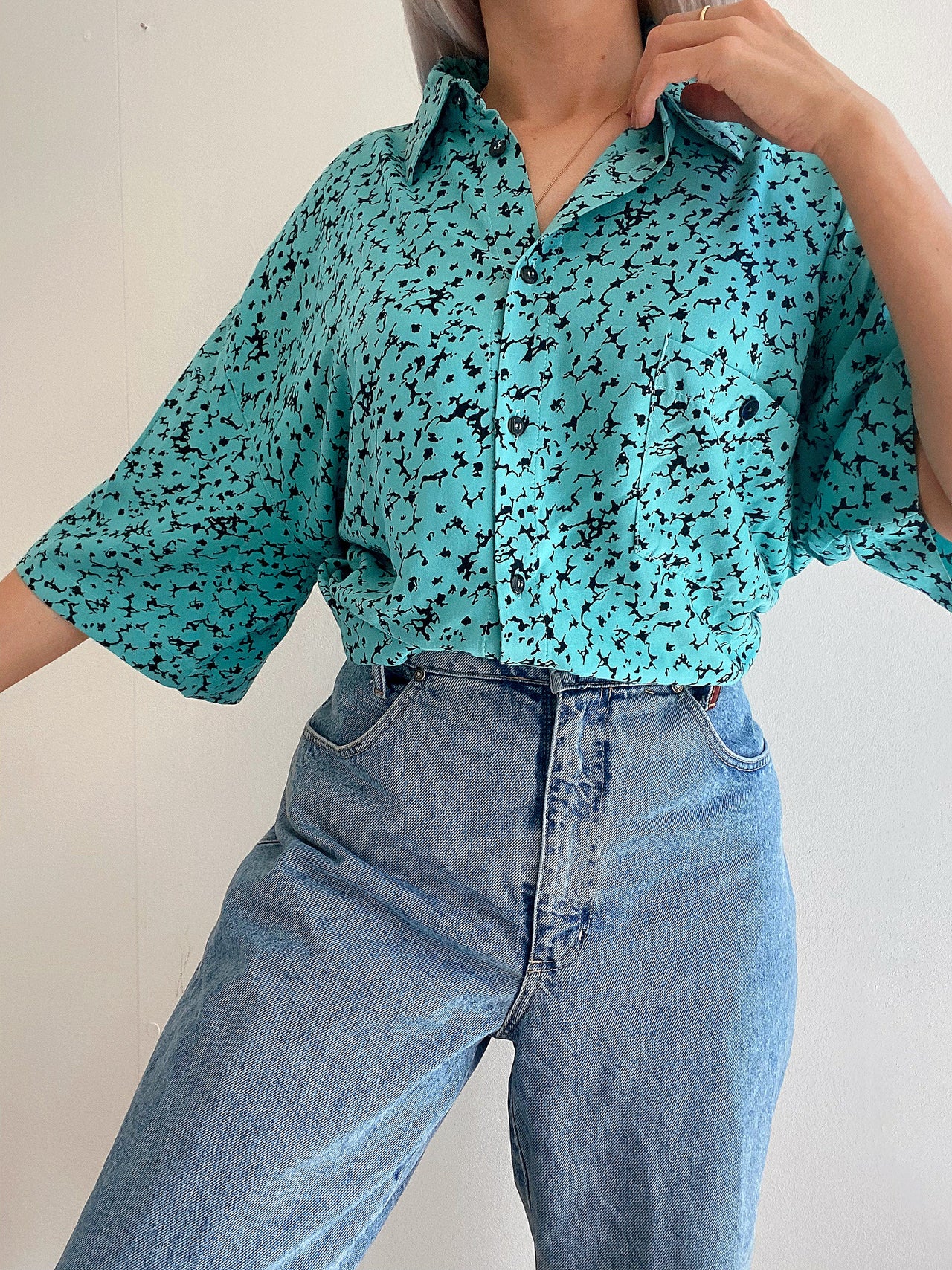 Chemise Vintage 80/90s turquoise à motifs