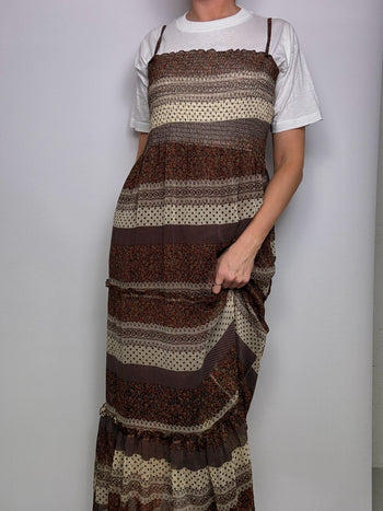 Robe maxi brune fleurie vintage