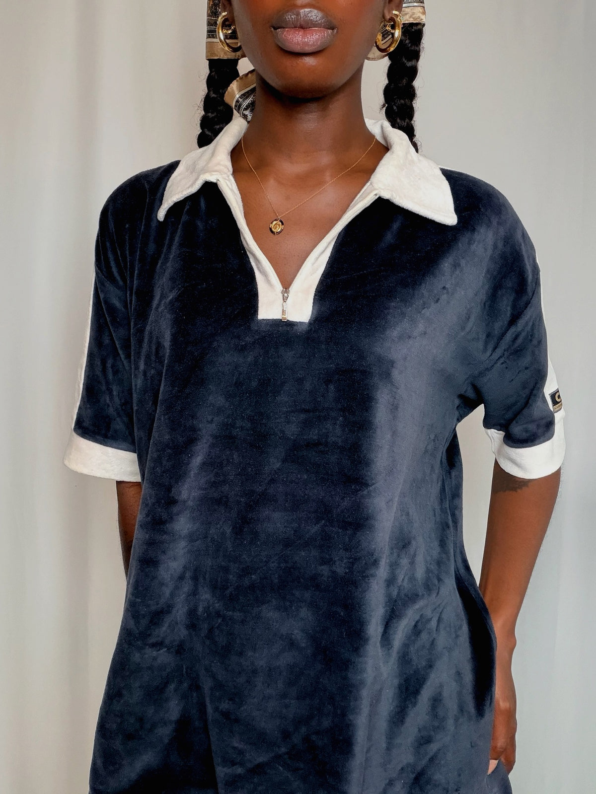 Polo en velours noir et blanc Chevignon L vintage