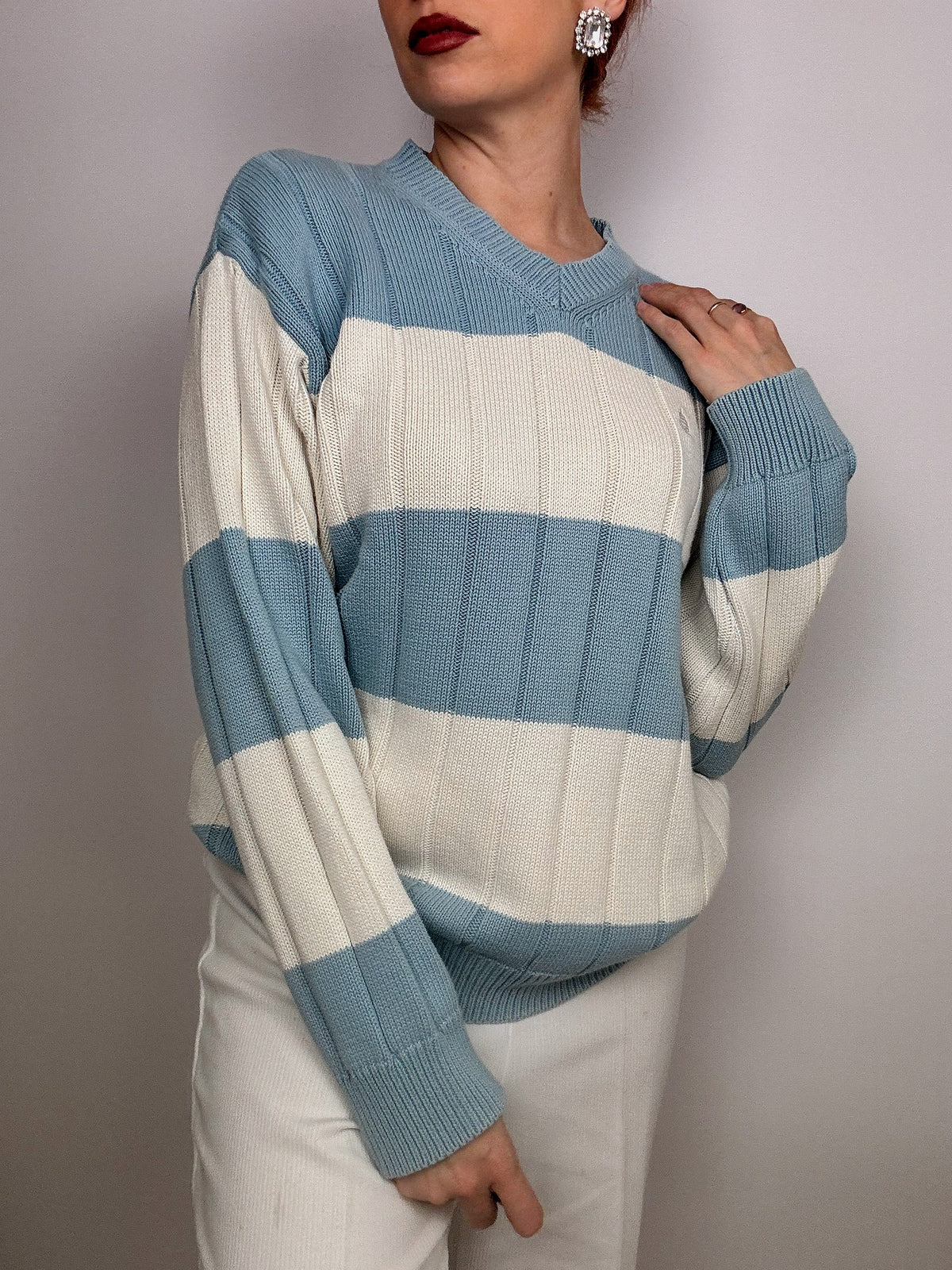 Vintage blue/white knitted sweater