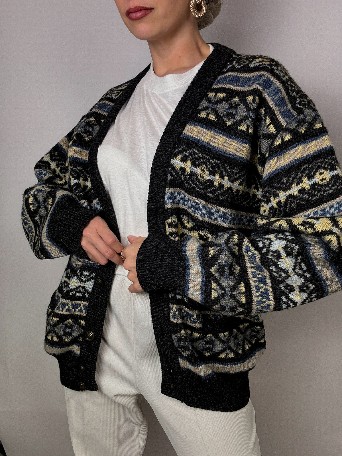 Patterned button cardigan