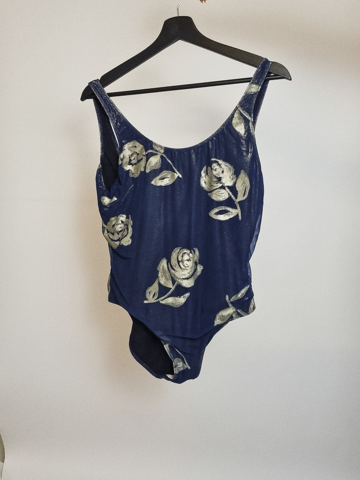 Glänzender blauer Badeanzug M