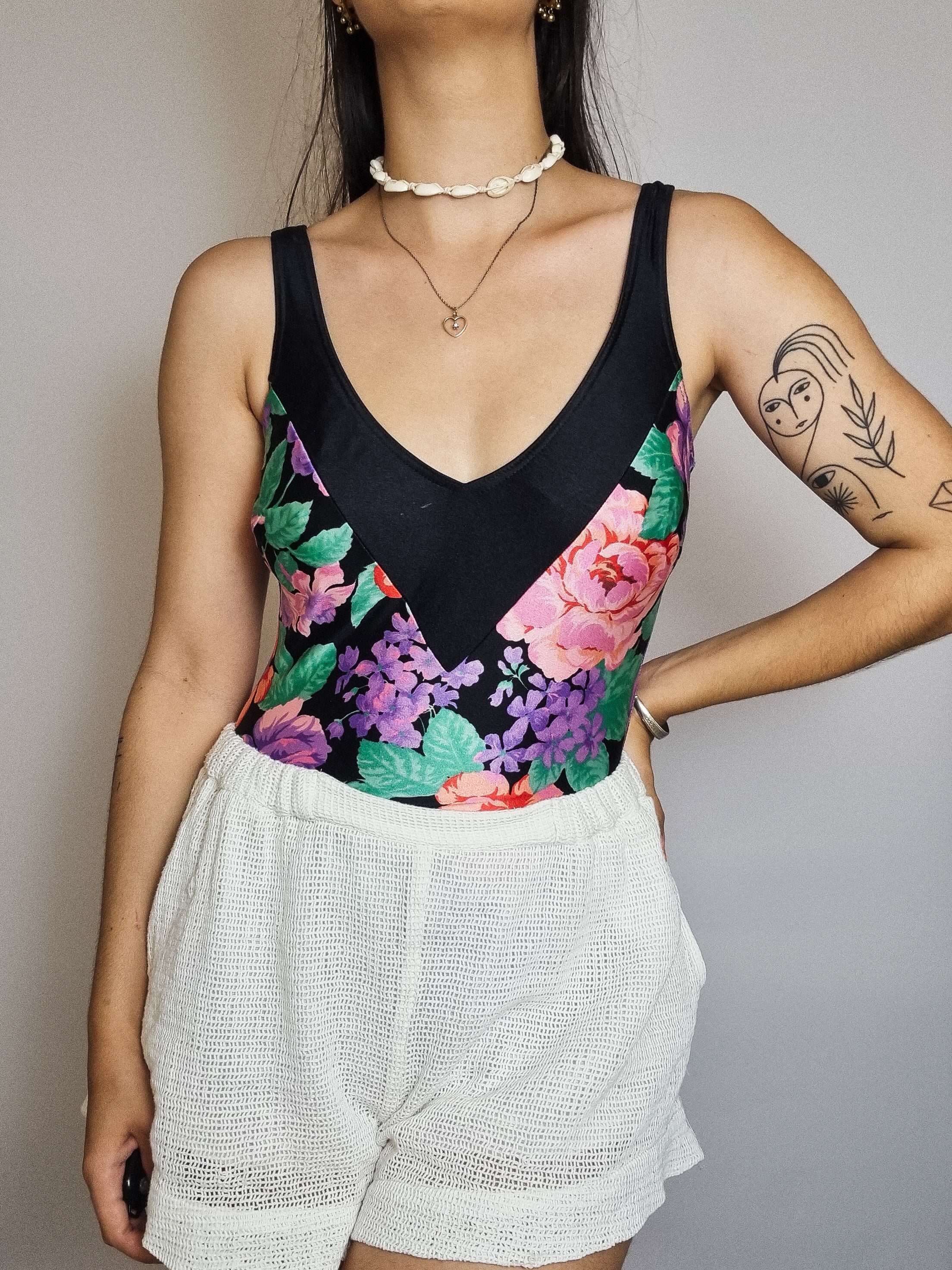 Einteiliger Vintage-Badeanzug mit Blumenmuster S/M