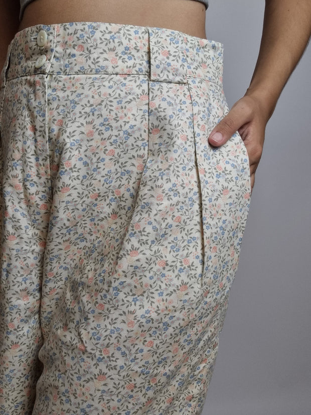 Beige Vintage-Shorts mit Blumenmuster S/M