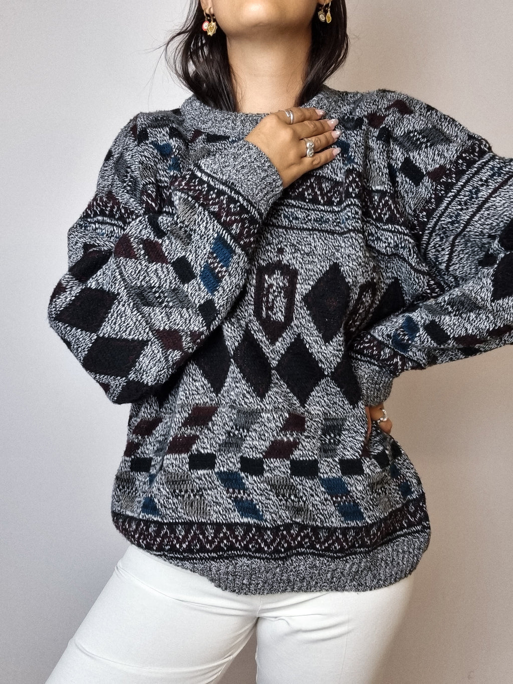 Gray vintage patterned wool sweater L 