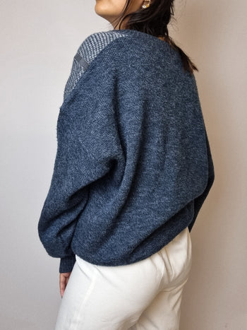 Blue vintage patterned wool sweater L 