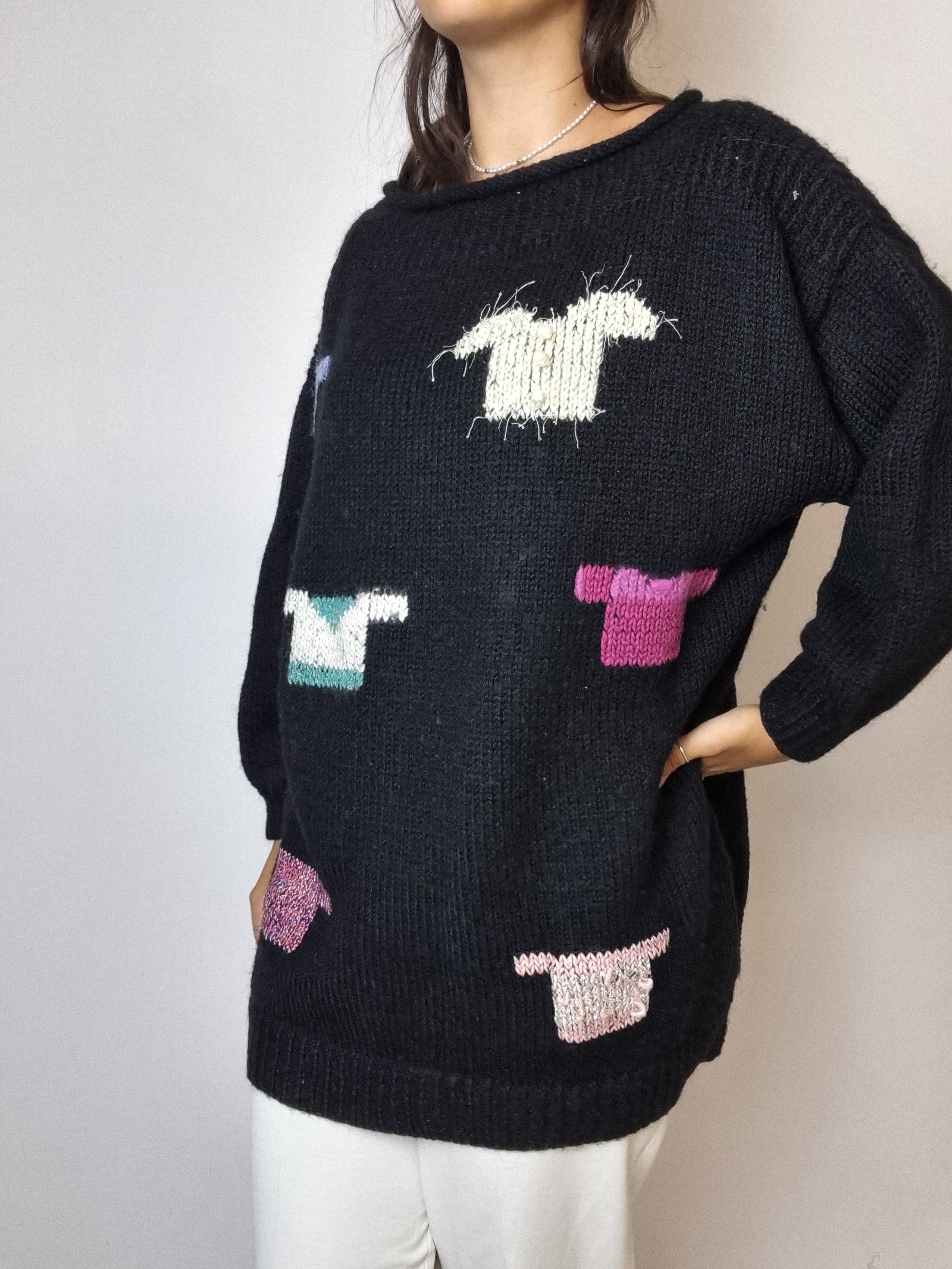 Embroidered black wool sweater L 
