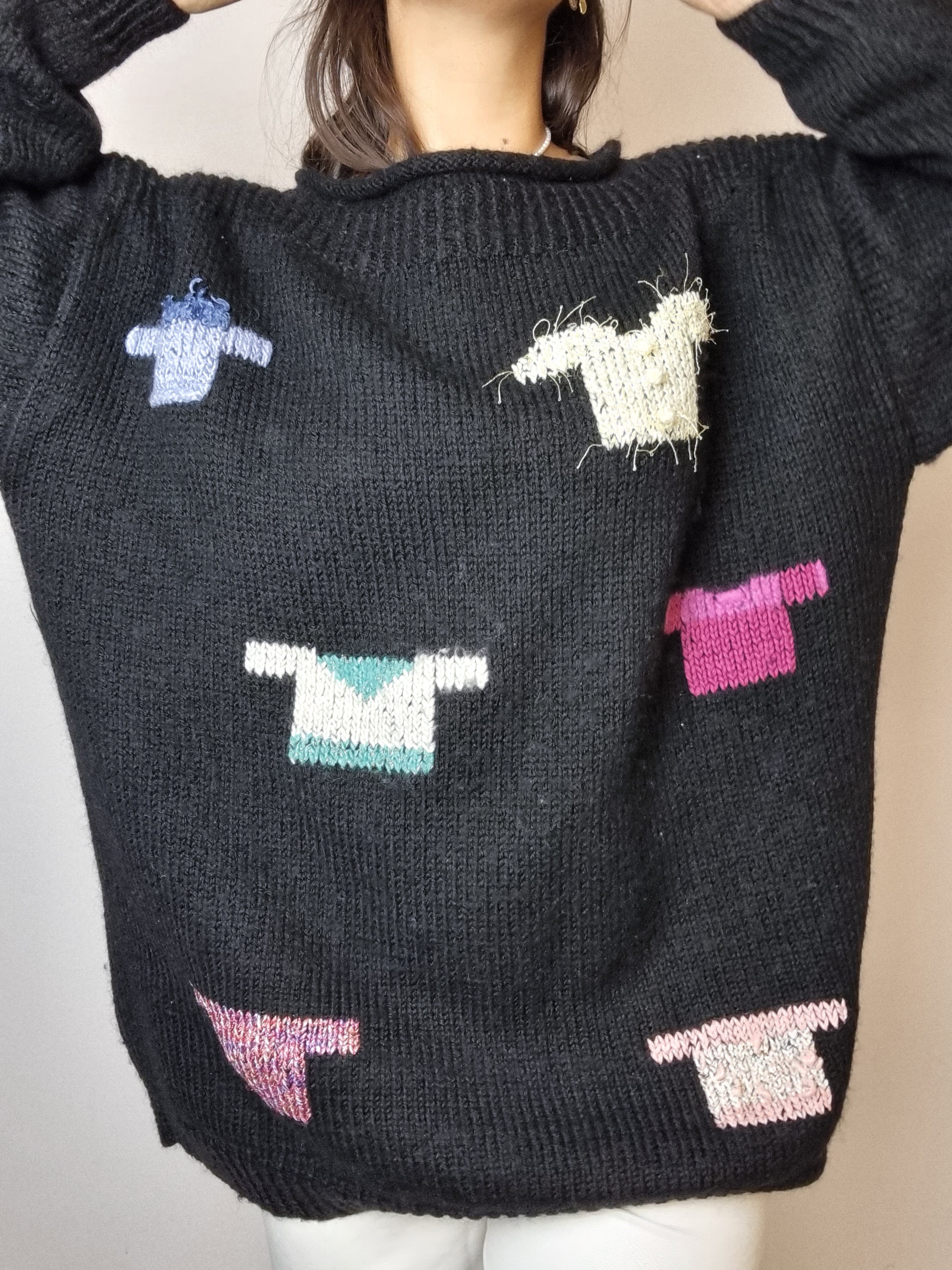 Embroidered black wool sweater L 