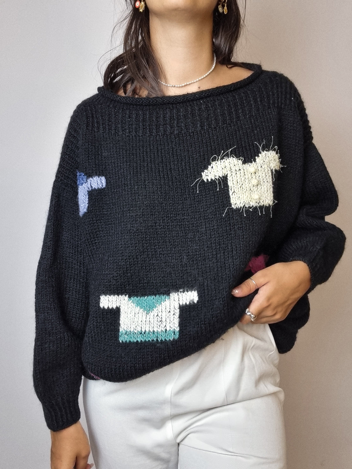 Embroidered black wool sweater L 