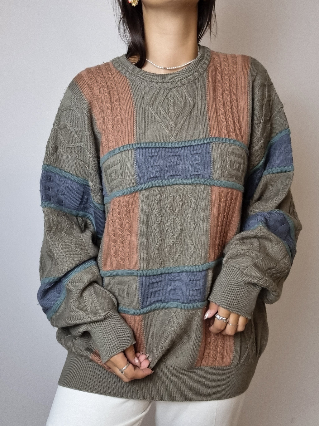 Vintage beige, pink and blue wool sweater L