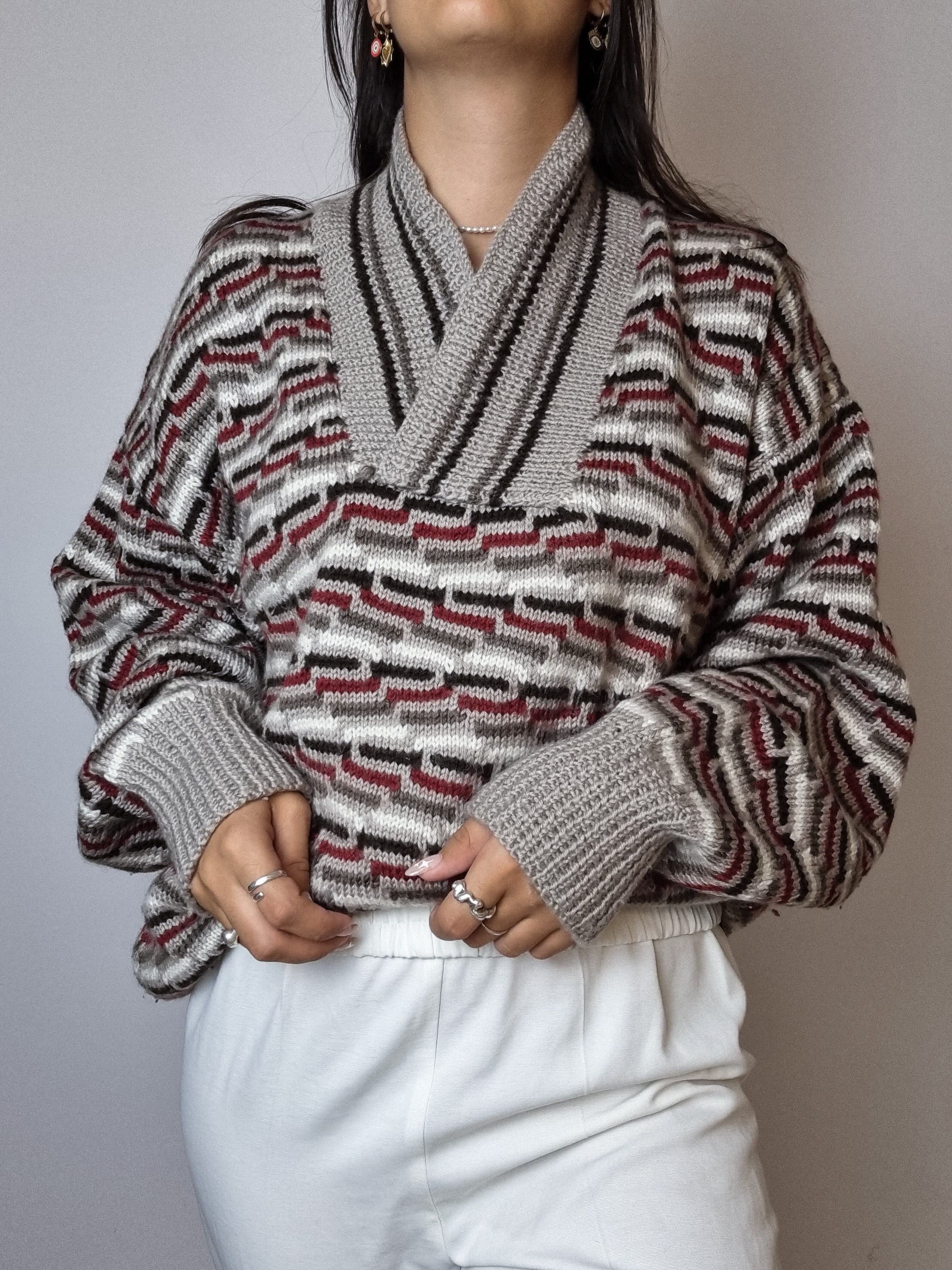 Wool sweater with high collar L 