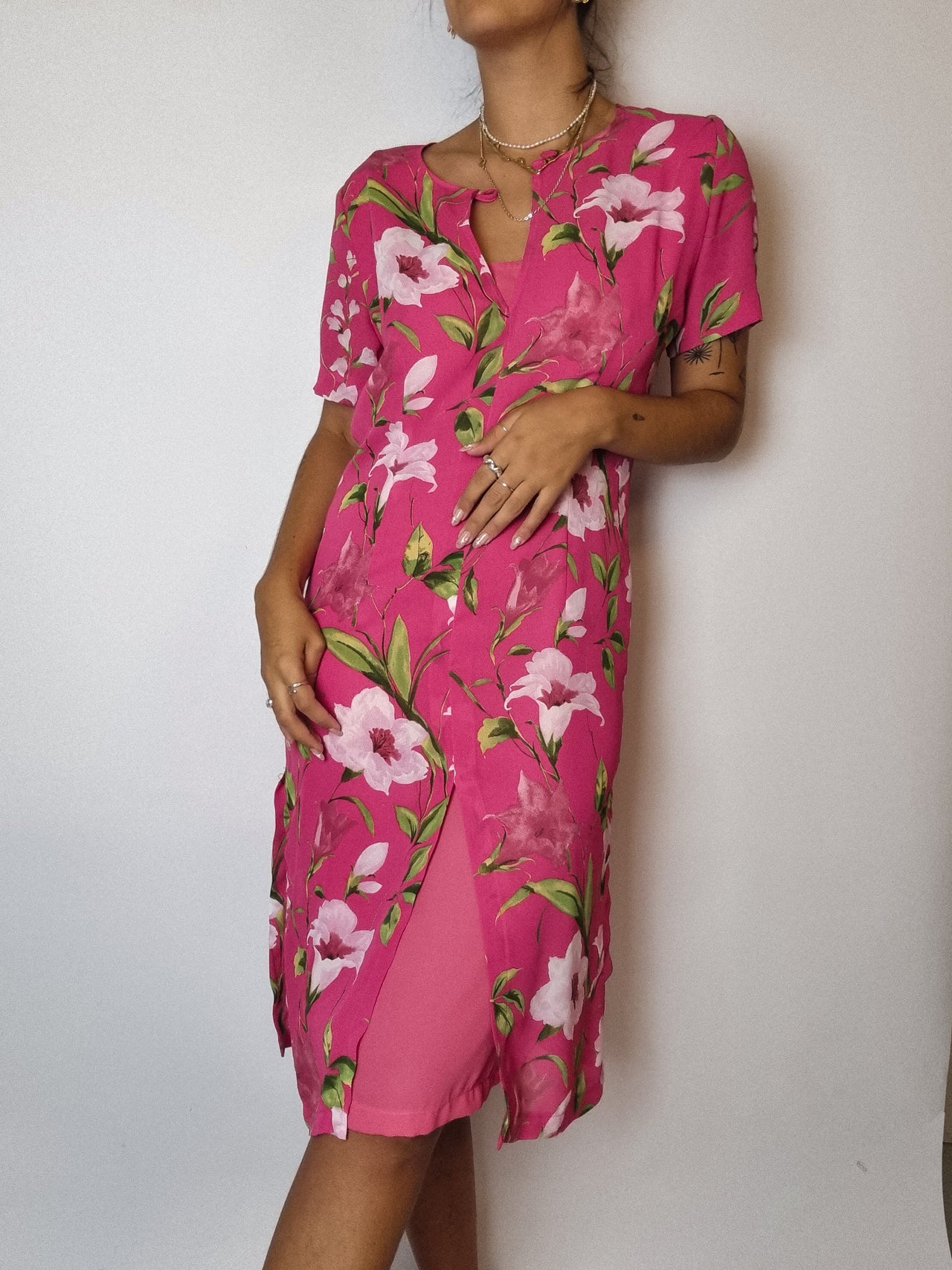 Fuchsia-Kleid mit Vintage-Blumen S/M