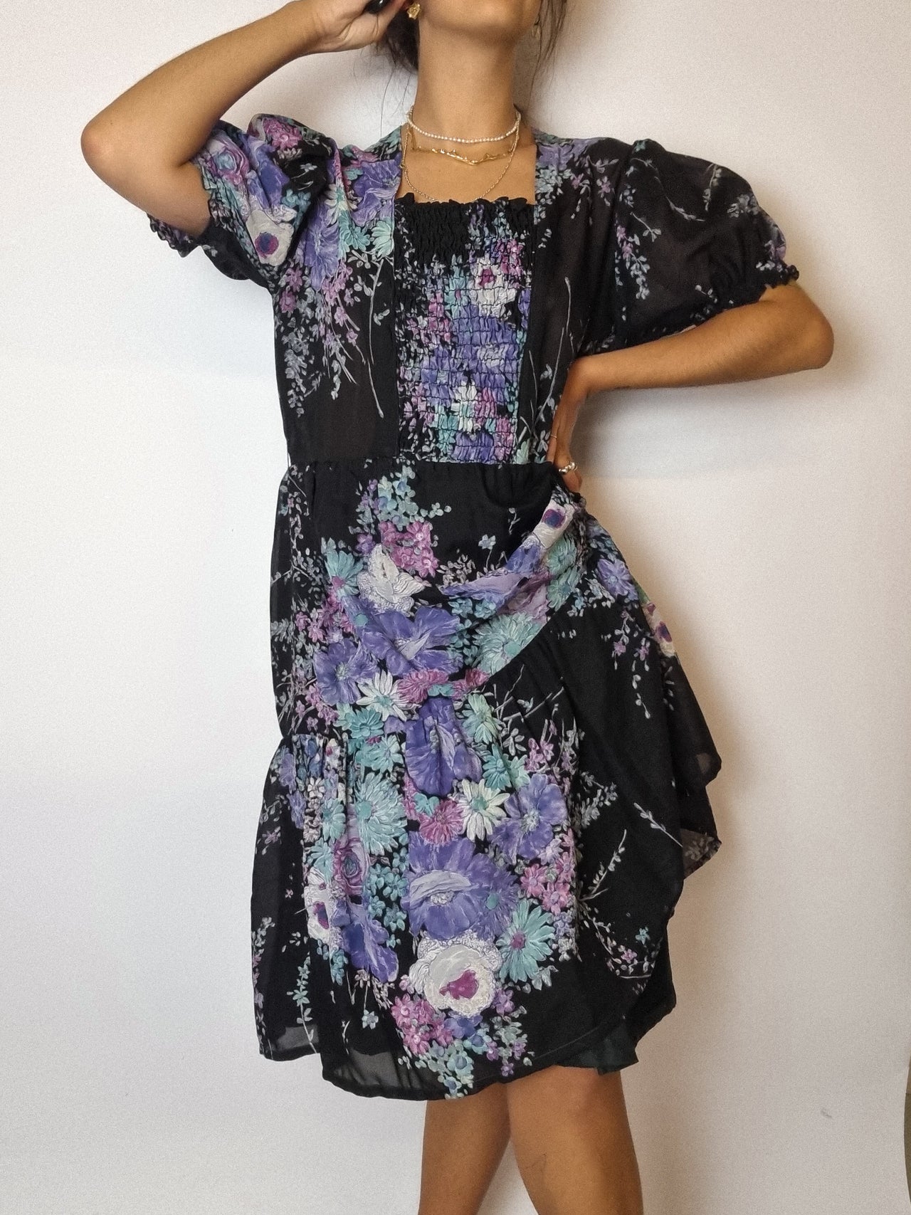 Black dress with vintage flowers M/L