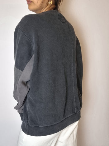 Gray vintage Nike sweater M/L 